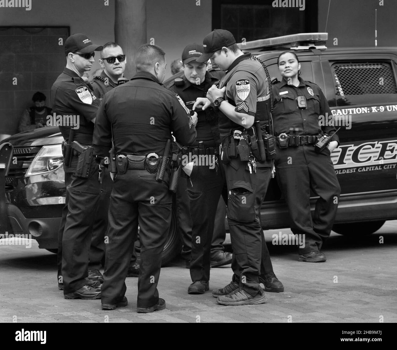 Group of police officers usa hi-res stock photography and images - Alamy