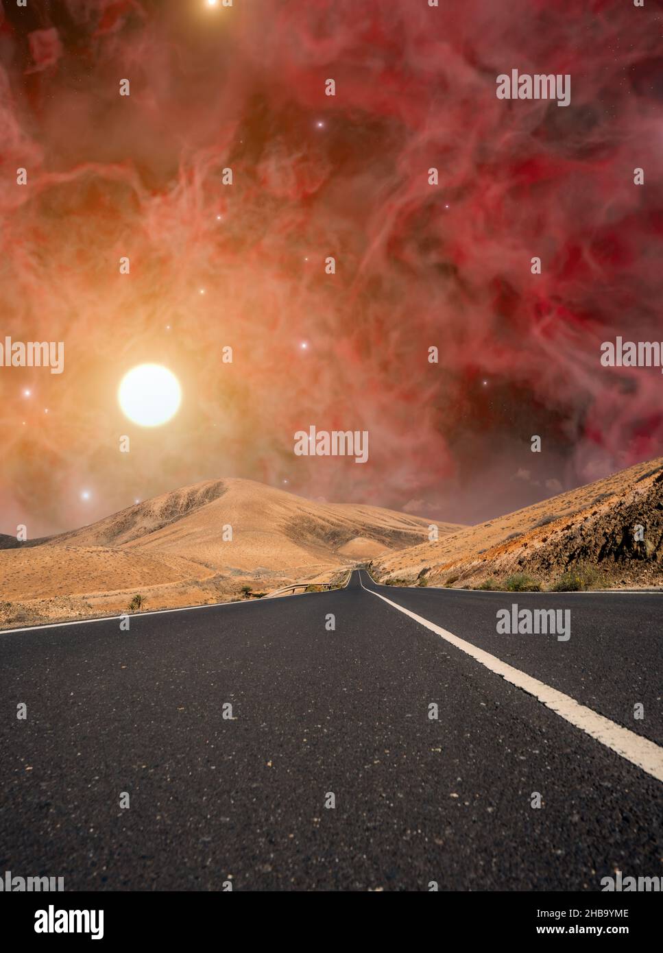 Asphalt road with sky on the horizon Stock Photo - Alamy