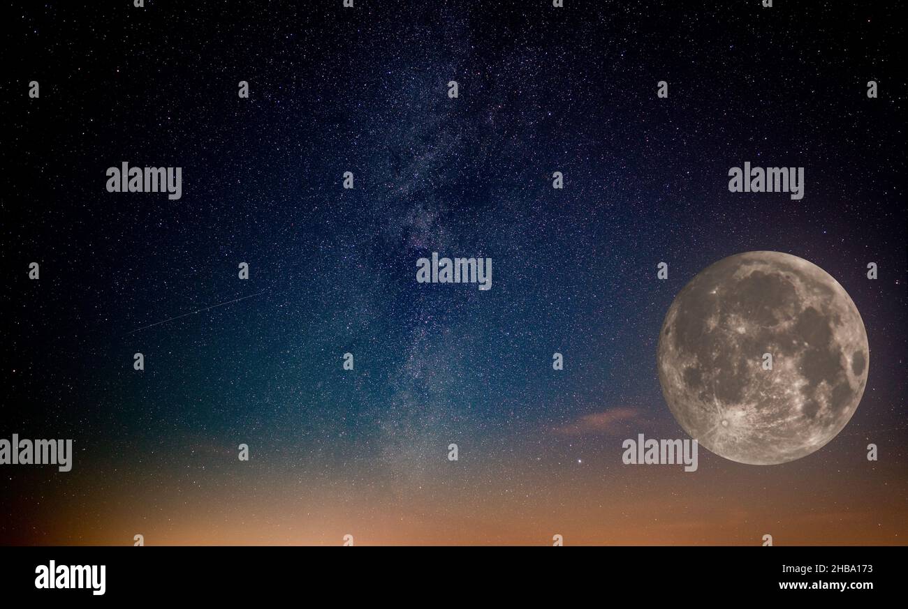 One night the moon hi-res stock photography and images - Alamy