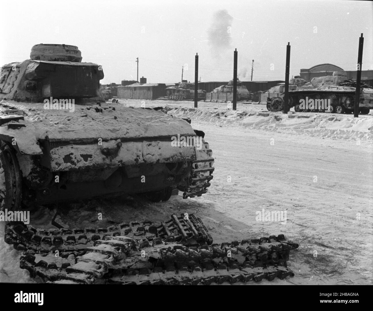 2. Welktrieg Wehrmacht Heer Panzerkampfwagen III PzKpfw III Panzer III Ausf. E Winter Ostfront - 2nd Wolrd War German Army Panzerkampfwagen / Medium Tank III Mark / Mk E Winter Eastern Front Stock Photo