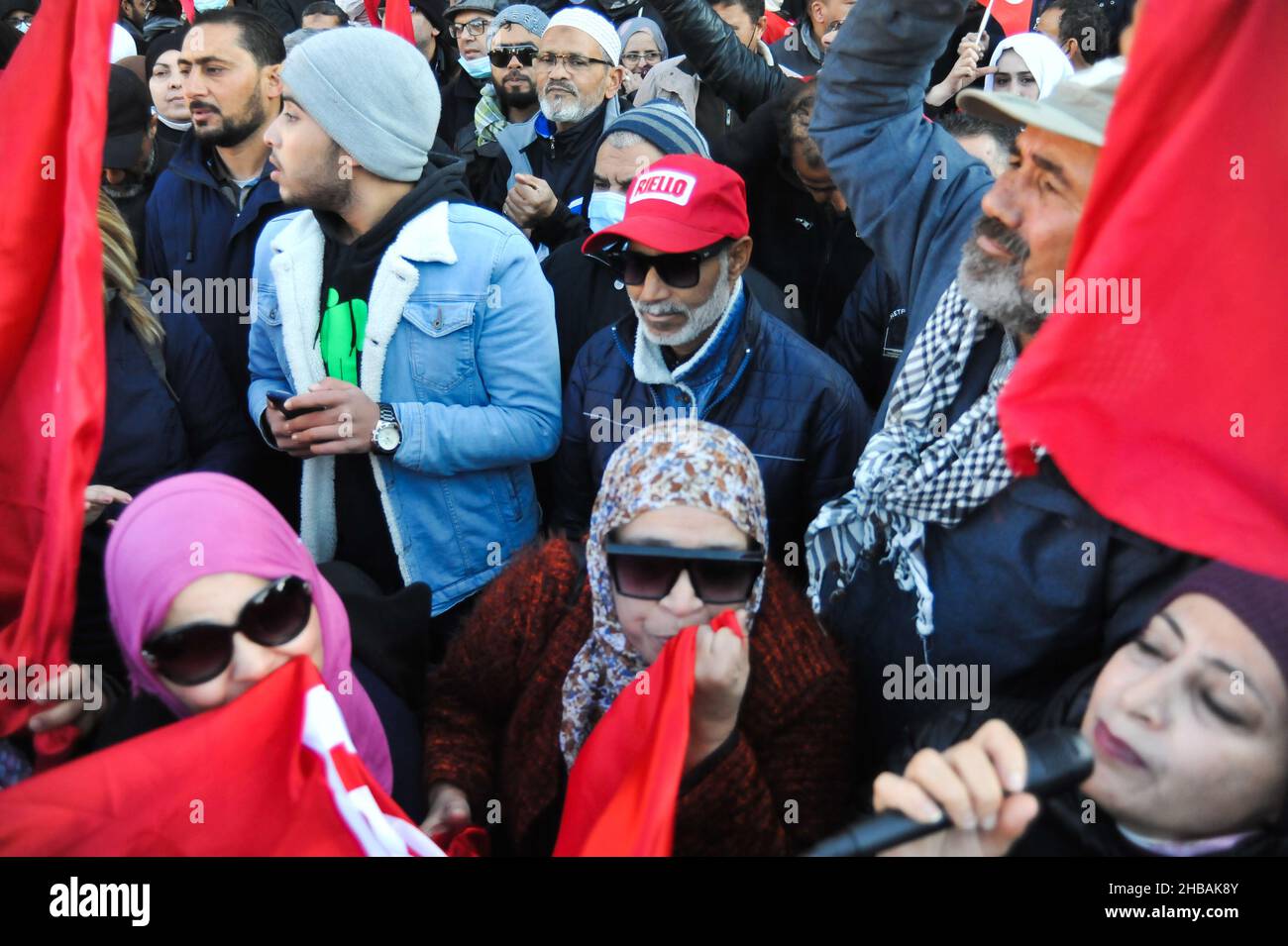 Tunis, Tunisia. 17th Dec, 2021. Tunis, Tunisia. 17 December 2021. Tunisians protesters rally against President Kais Saied in the capital Tunis, on the 10th anniversary of the start of the 2011 revolution. Opponents of Tunisian President Kais Saied rejected his decision on Monday to keep parliament suspended for another year. Credit: ZUMA Press, Inc./Alamy Live News Stock Photo