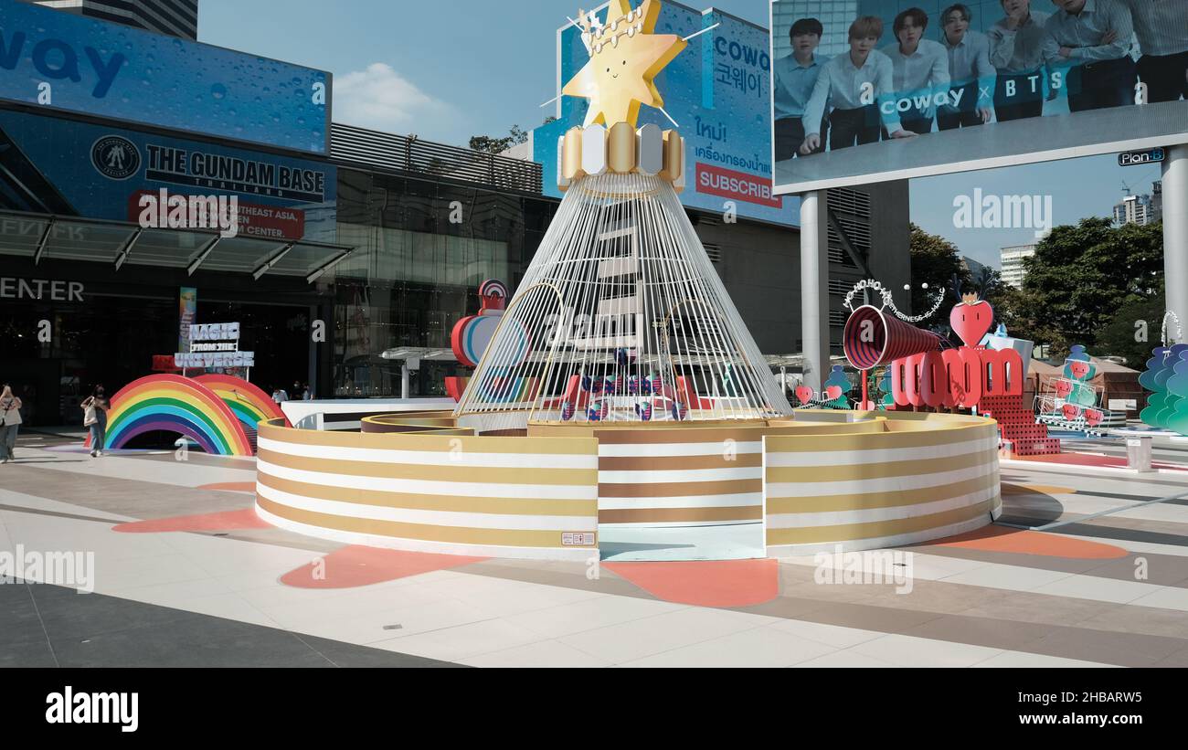 Bangkok, Thailand - February 4, 2023: Icon Siam ,Modern plaza shopping mall  in a building in structure of conceptual architecture, interior design dec  Stock Photo - Alamy