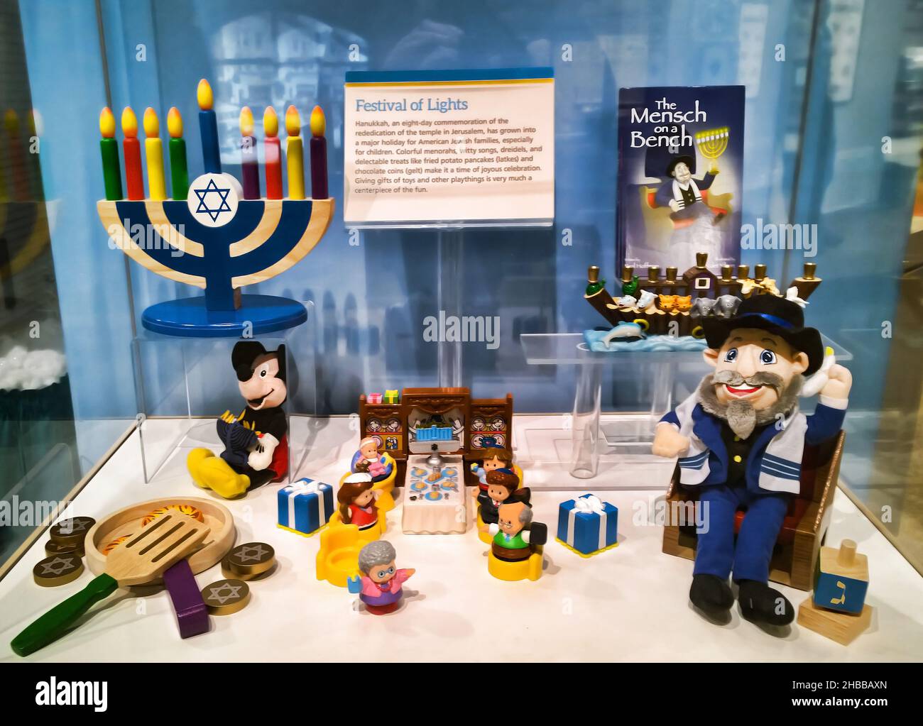 Rochester, New York, USA. December 16, 2021. The Mensch on a Bench display at the Strong National Museum of Play in Rochester, New York Stock Photo