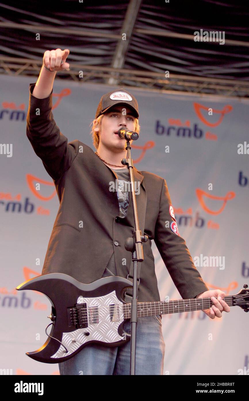 Busted on stage at the BRMB Party in the Park, Birmingham, UK. 5th July 2003. Stock Photo