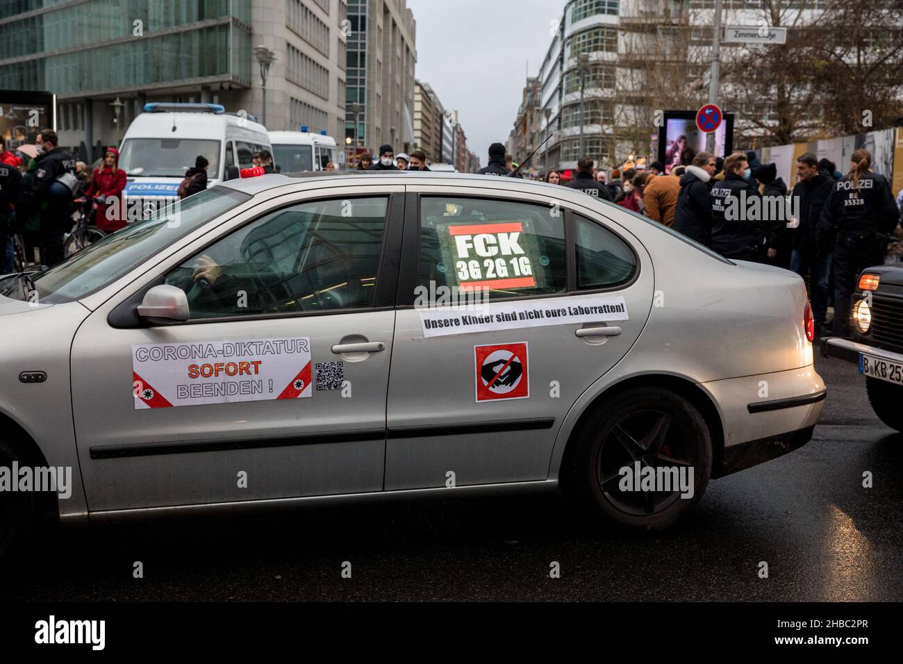 Berlin, Germany. 18th Dec, 2021. Dozens of Berlins riot police sought to control the banned march through streets in Berlin. Several demonstrators defied a protest ban. (Credit Image: © Michael Kuenne/PRESSCOV via ZUMA Press Wire) Stock Photo