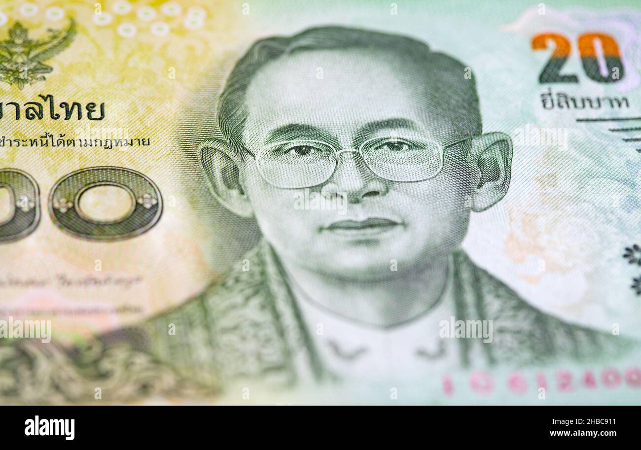 Thai baht note depicting king of Thailand Stock Photo Alamy