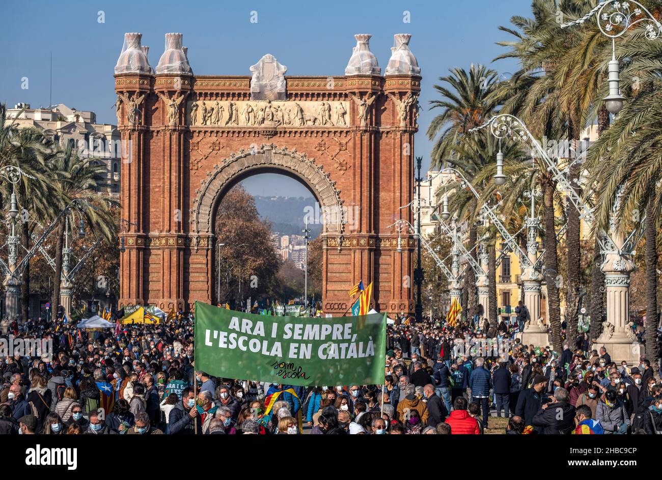 Protesters hold a banner with the slogan Ara i sempre l,escola en Catalán  (Now and always the school in Catalan) during the demonstration.Summoned by  the educational platform Som Escola, thousands of people