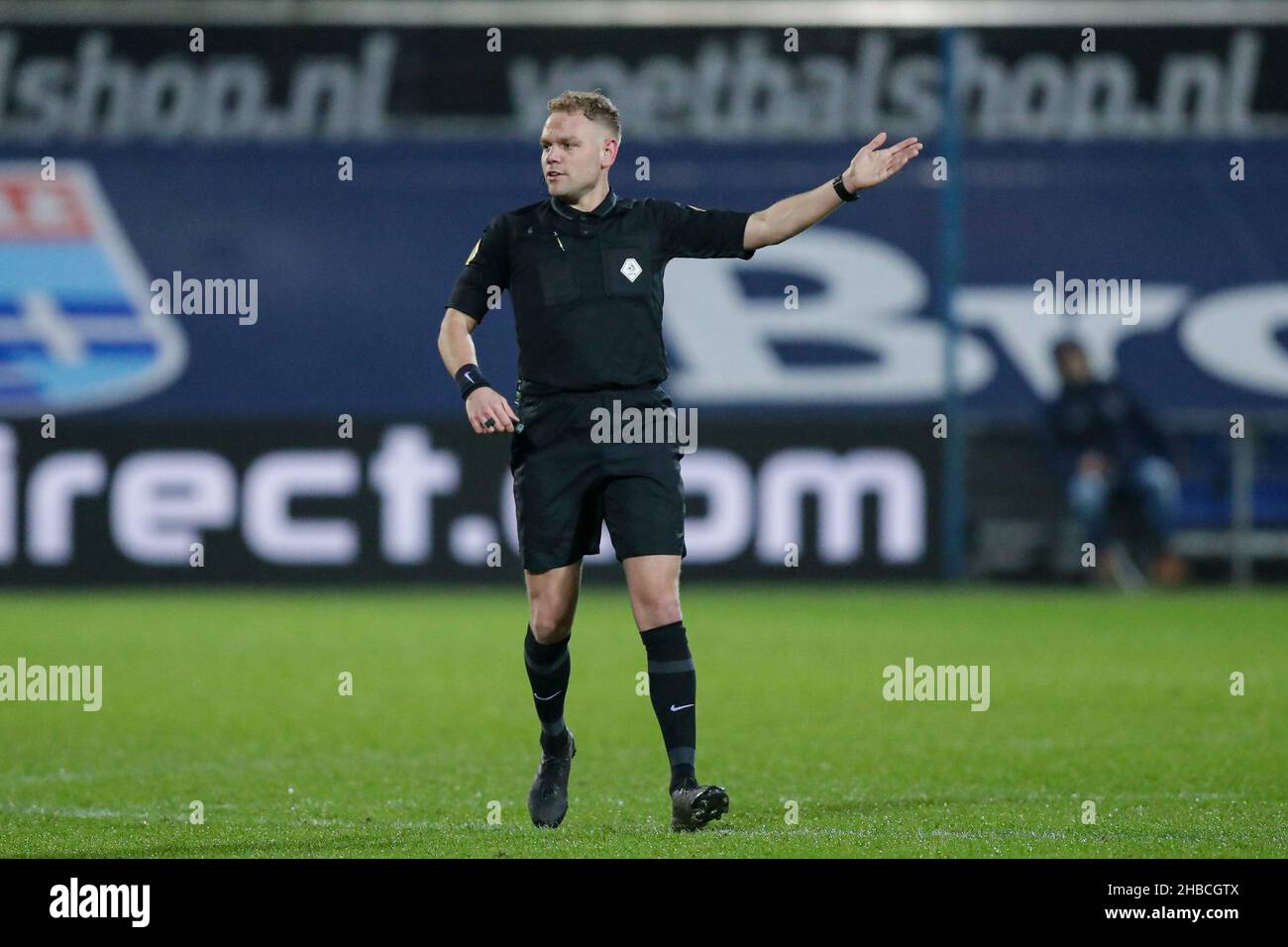 ZWOLLE, NETHERLANDS DECEMBER 18 referee Alex Bos during the Dutch