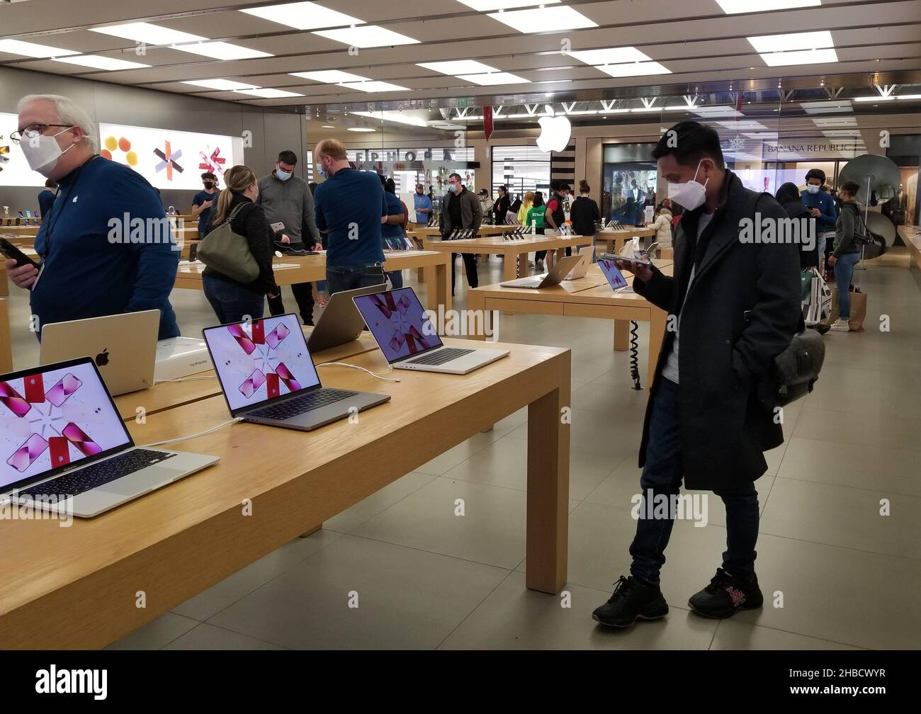 Delaware, U.S.A December 17, 2021 Customers purchasing the