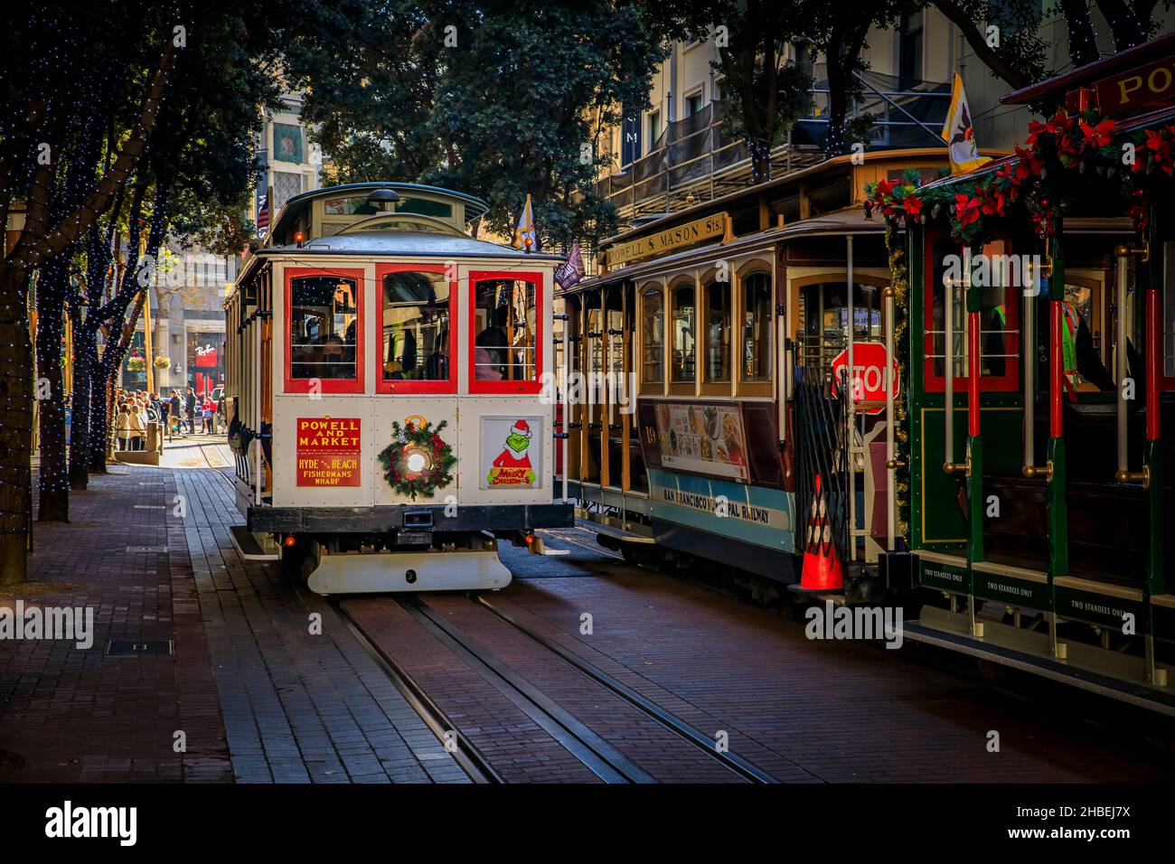 San Francisco, USA December 18, 2021 The iconic cable car decorated