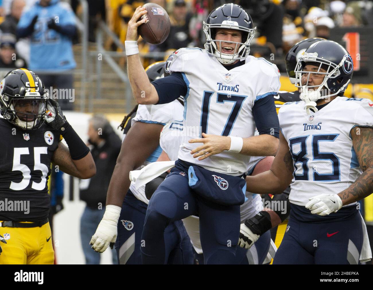 Tennessee Titans quarterback Ryan Tannehill (17) celebrates