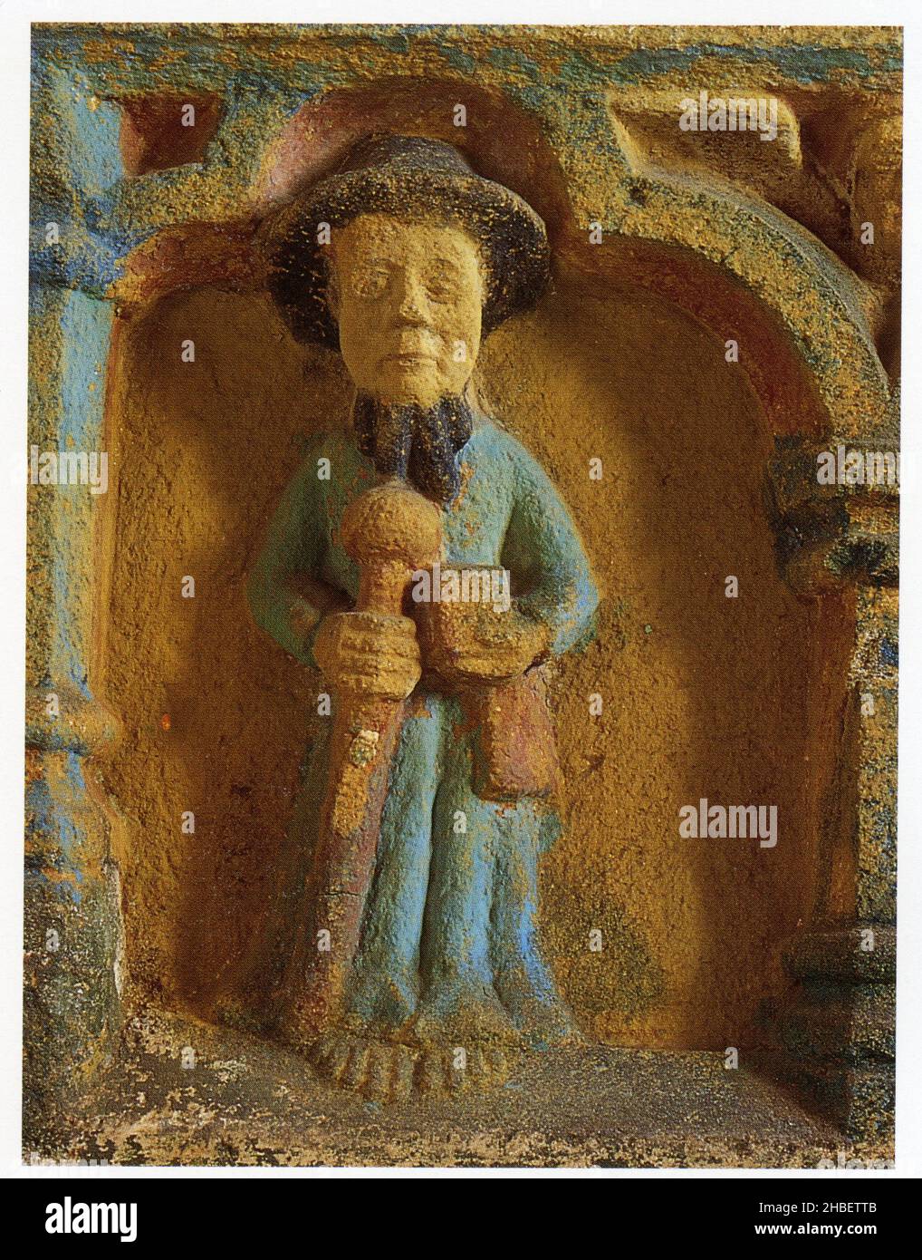 LIMERZEL. MORBIHAN. SAINT JACQUES. RETABLE DE PIERRE POLYCHROME