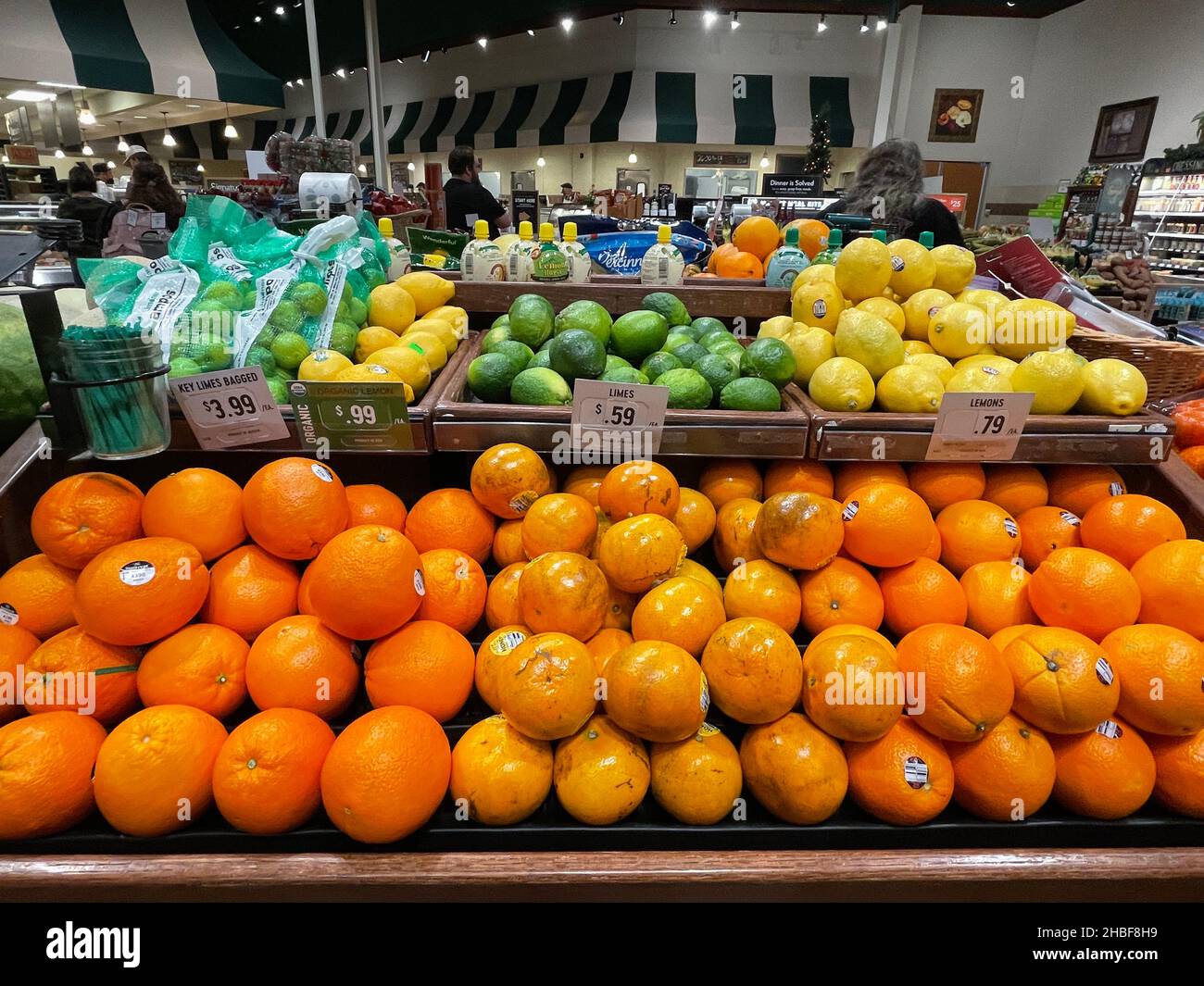 Augusta, Ga USA 12 19 21 Fresh Market retail grocery store interior
