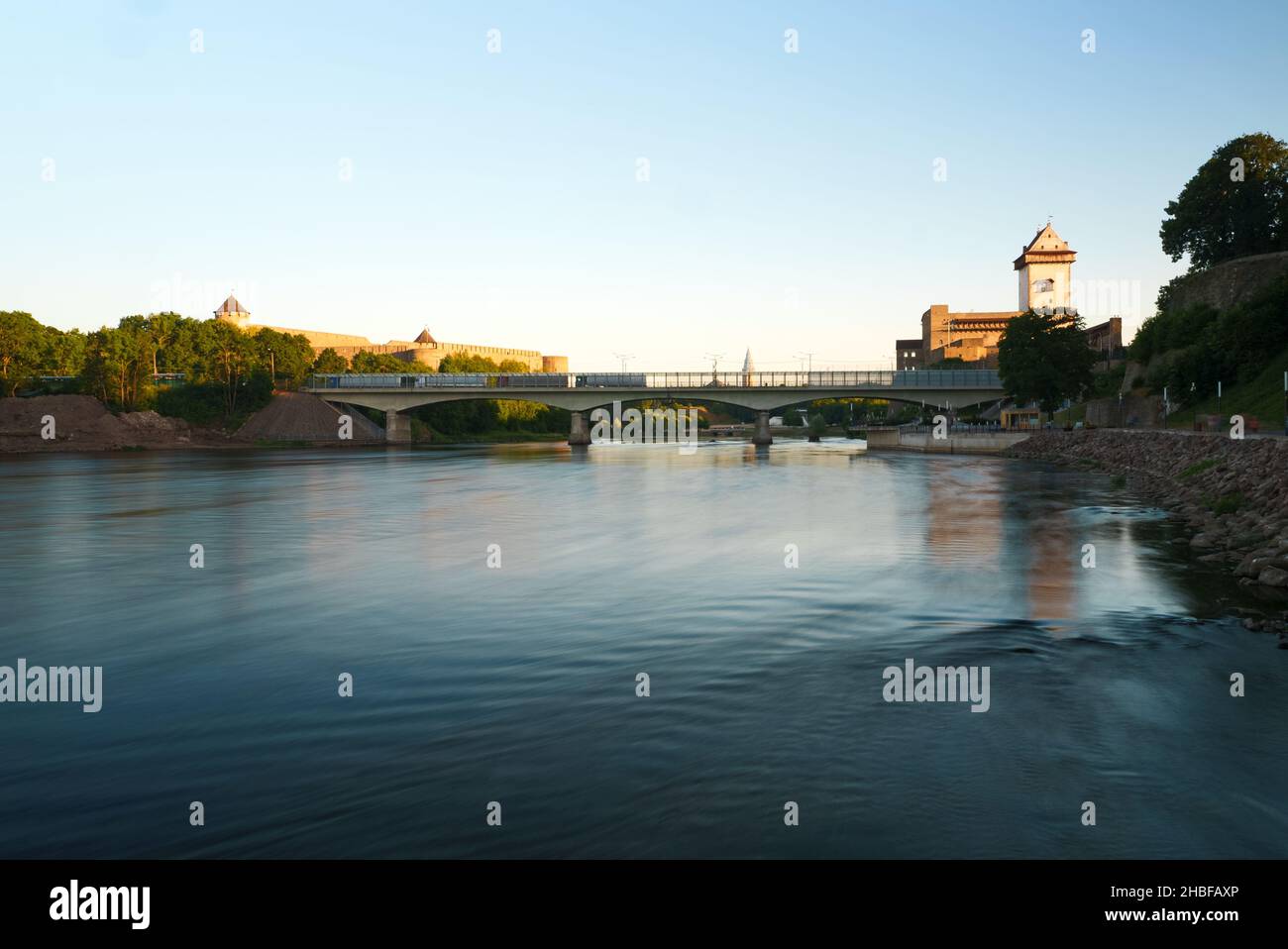 Border bridge "Friendship" between Narva and Ivangorod Stock Photo Alamy