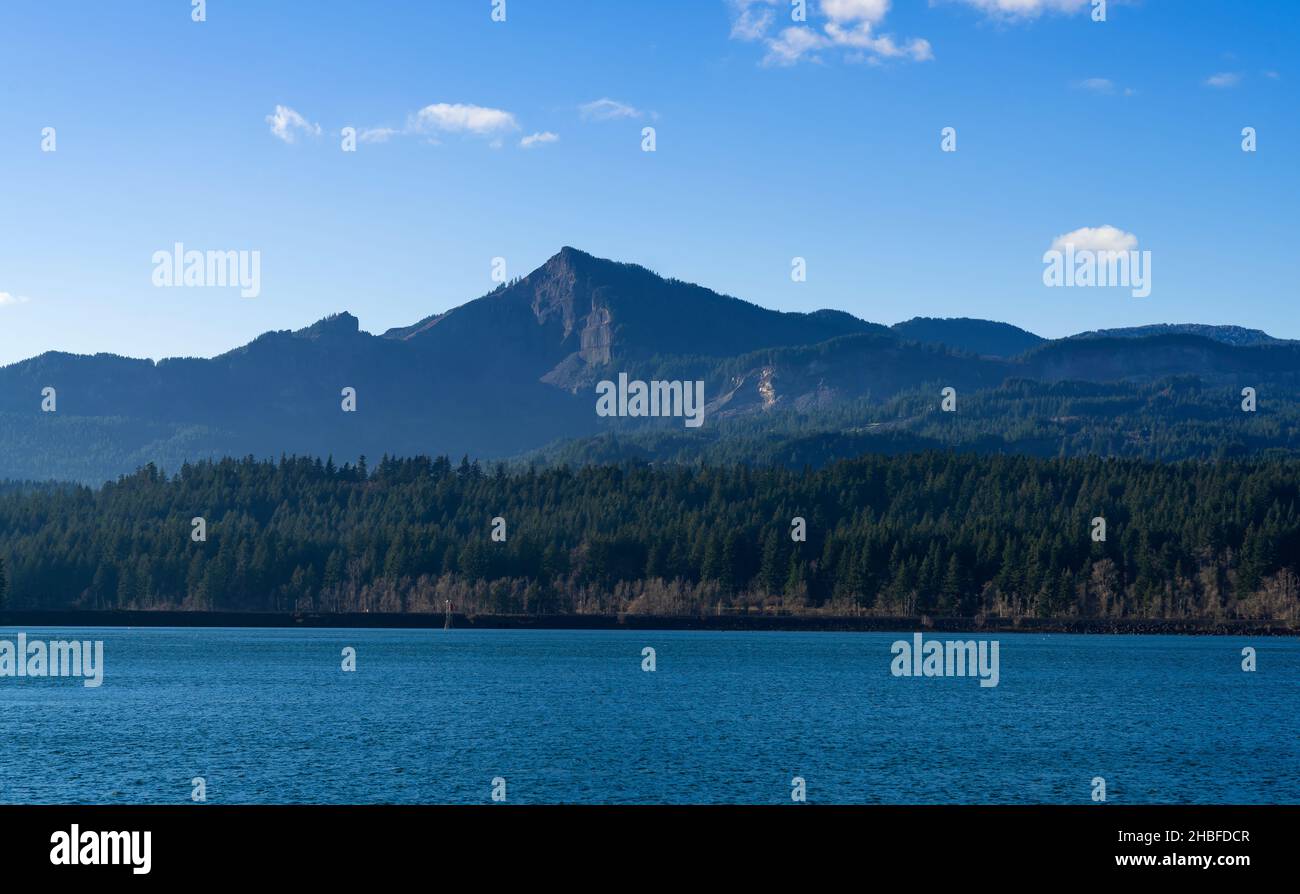 An aerial view of The Red Bluffs, Stevenson, WA Stock Photo Alamy