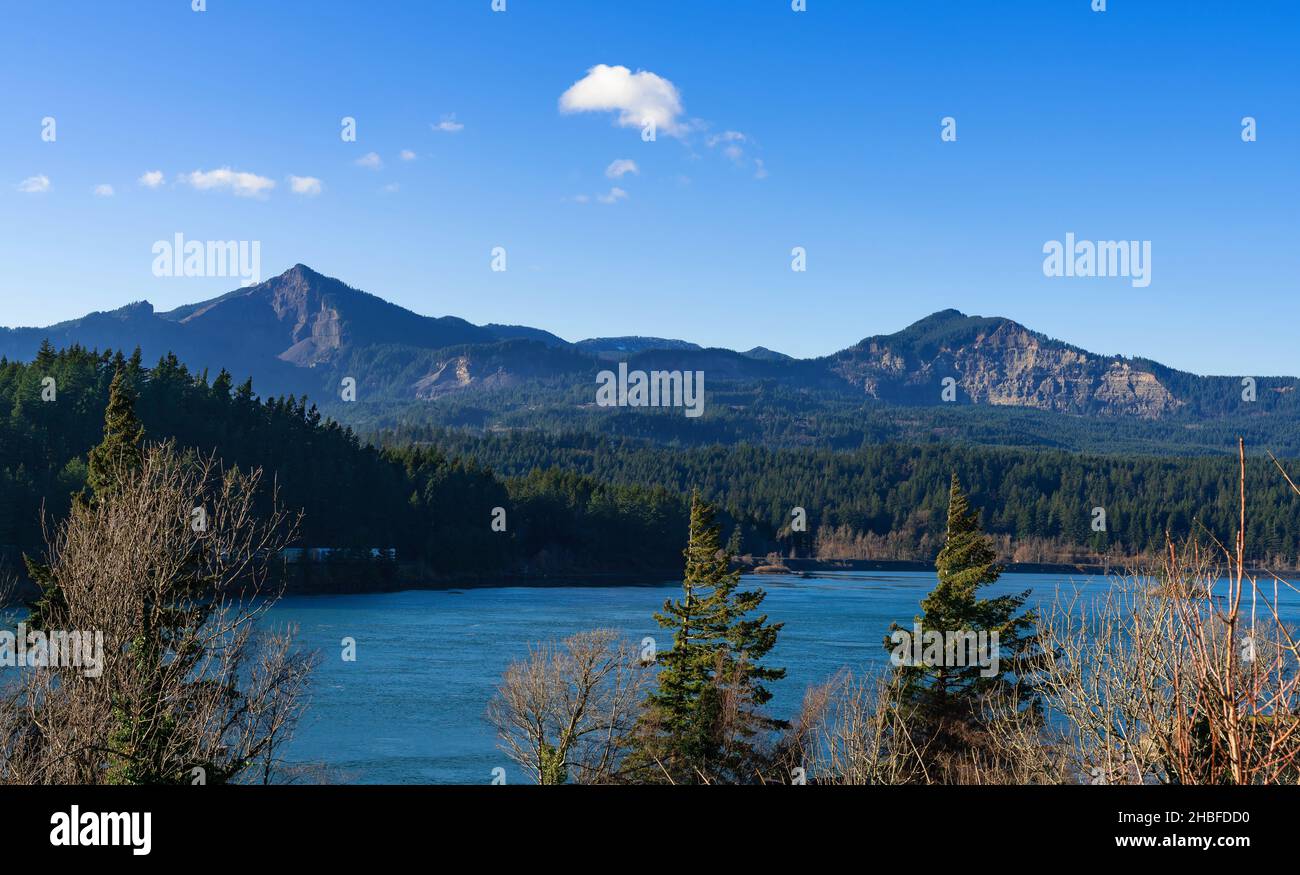 An aerial view of The Red Bluffs, Stevenson, WA Stock Photo Alamy