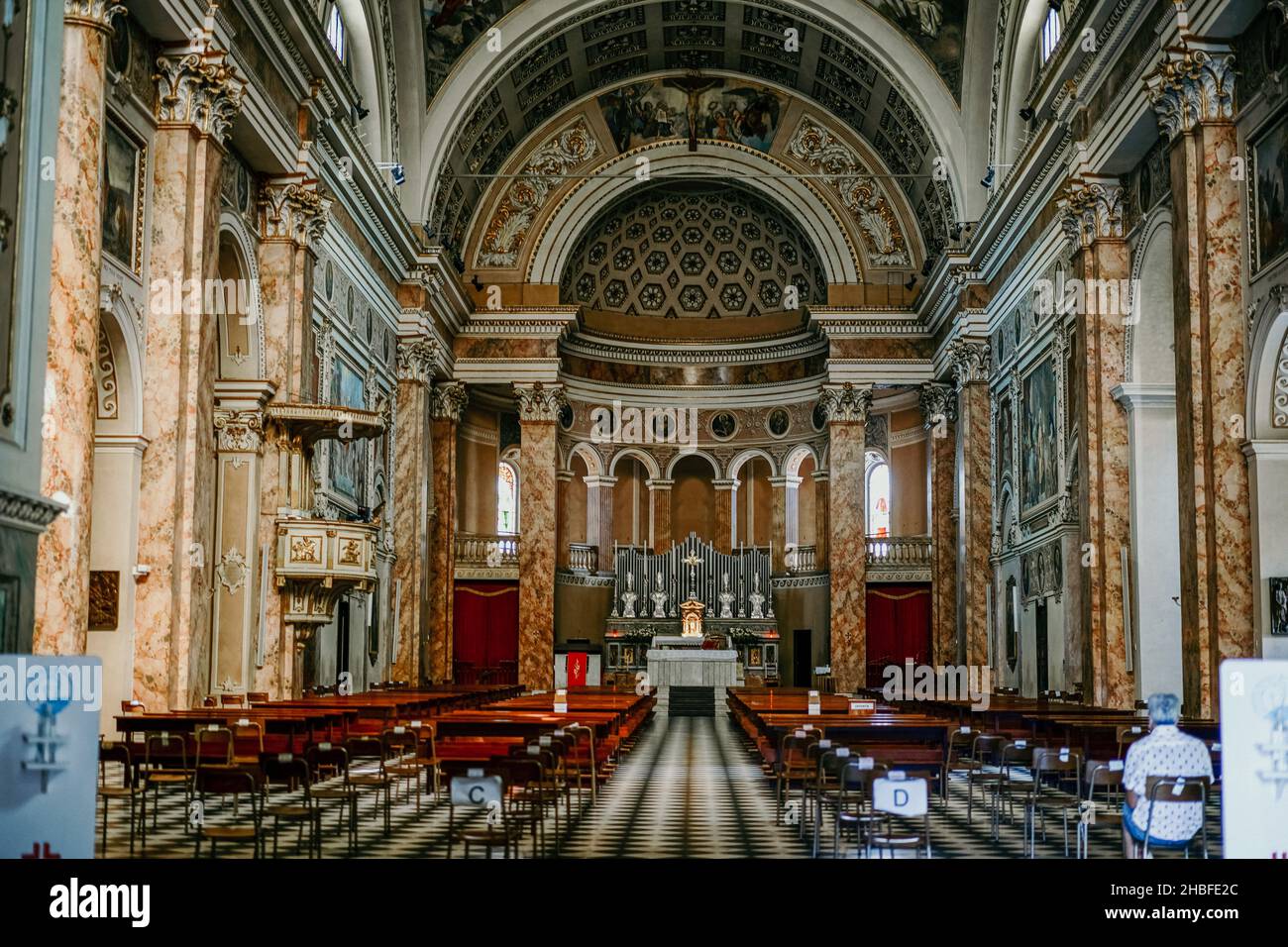 Vintage italian church hi-res stock photography and images - Alamy
