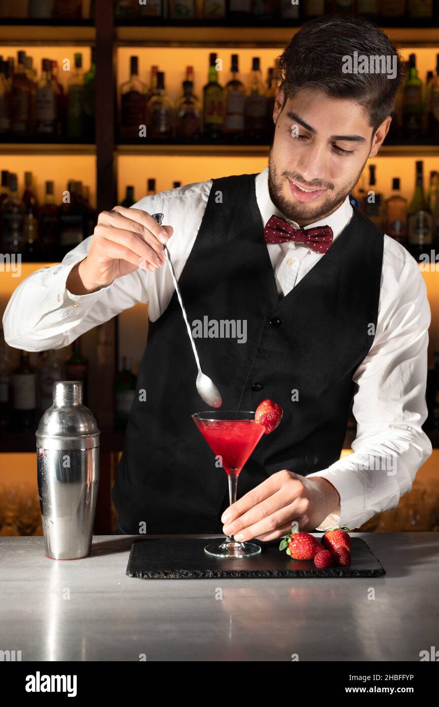 Man elegant club night hi-res stock photography and images - Alamy