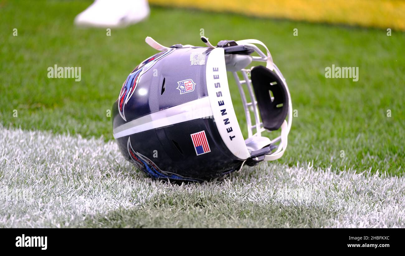 Pittsburgh, PA, USA. 19th Dec, 2021. Titans helmet during the Pittsburgh Steelers vs Tennessee Titans game at Heinz Field in Pittsburgh, PA. Jason Pohuski/CSM/Alamy Live News Stock Photo