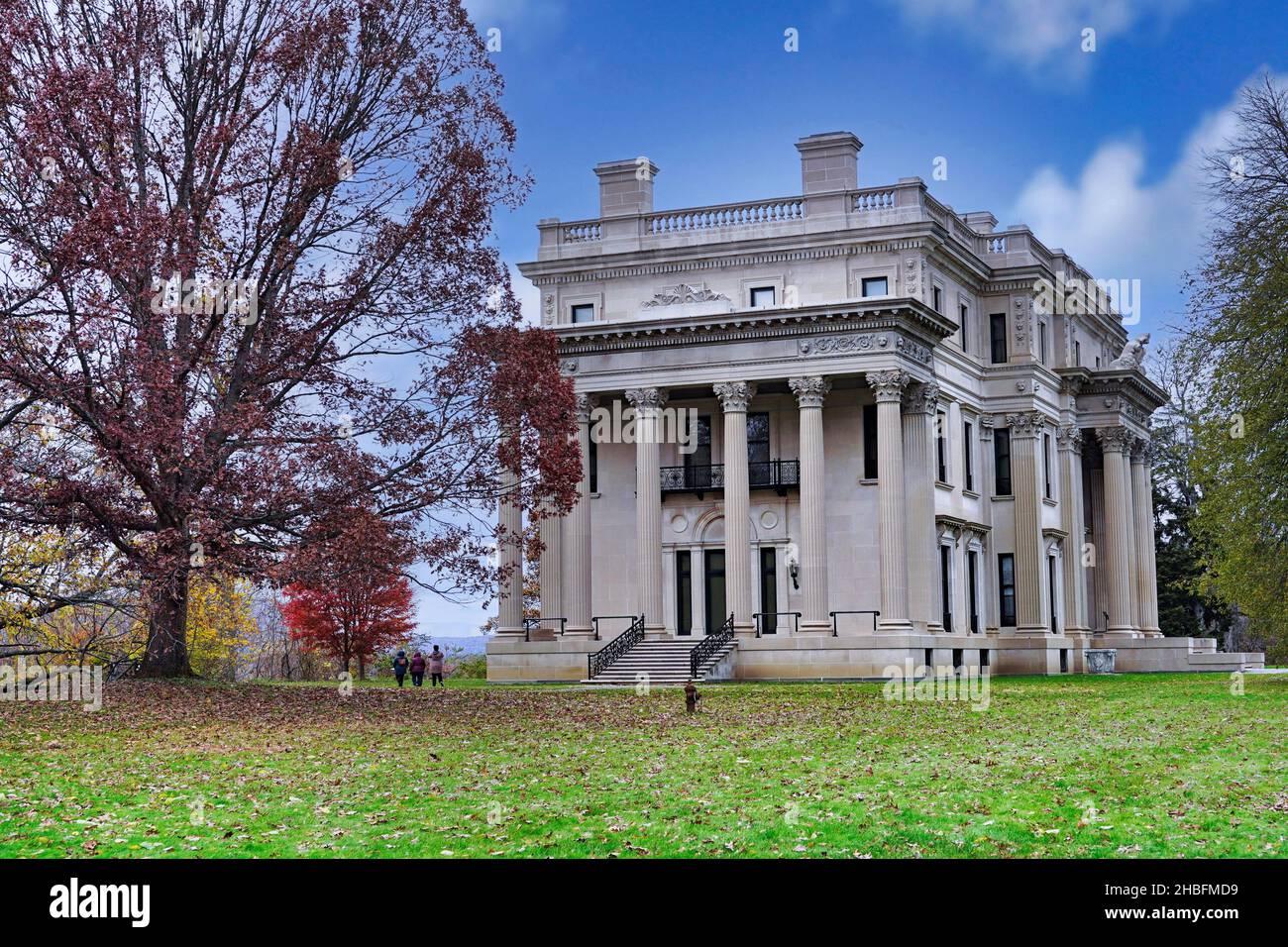United States National Park Service's historic Vanderbilt Mansion, in a scenic park overlooking the Hudson River Valley Stock Photo