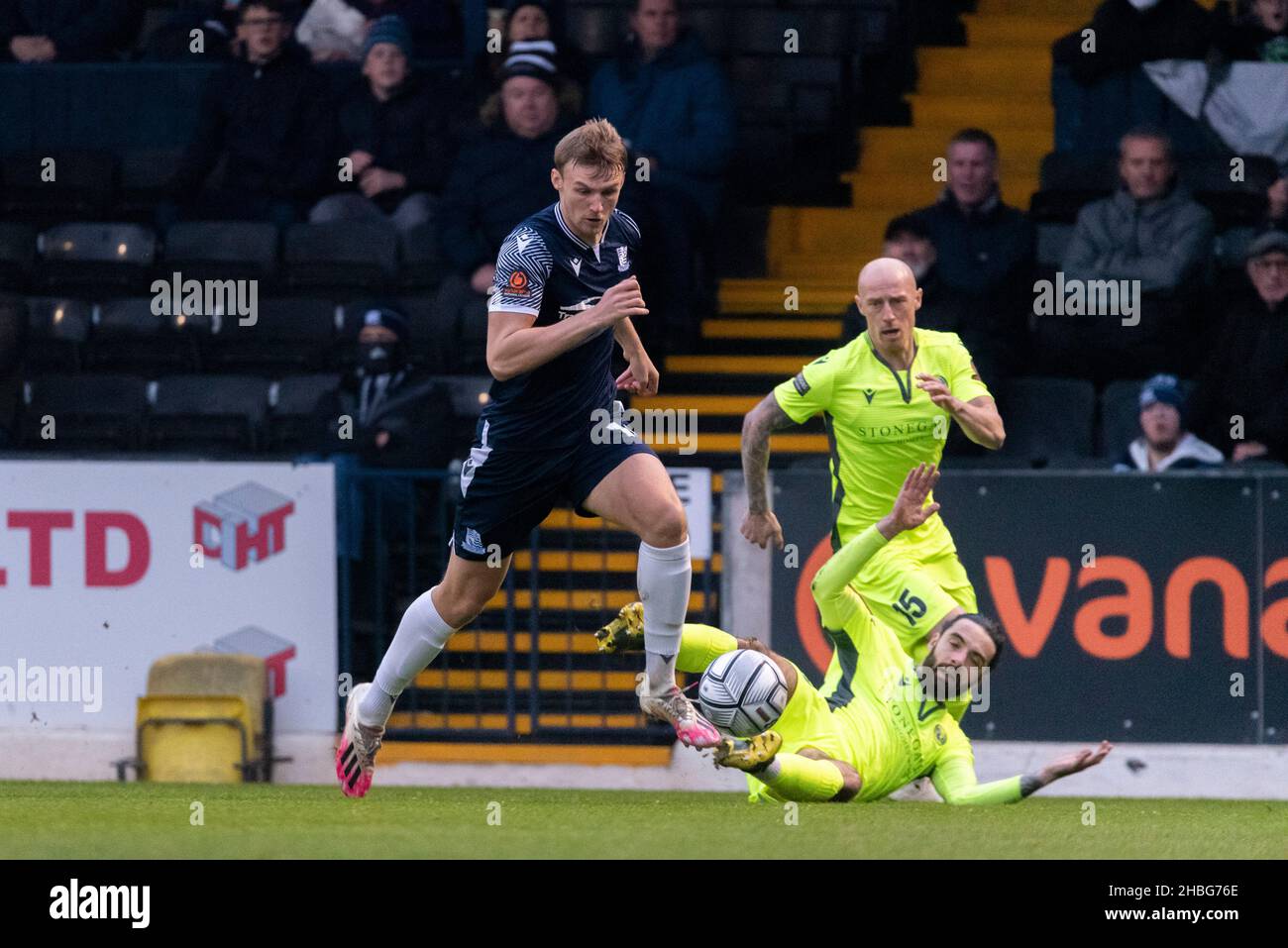 Sam Dalby playing for Southend in the FA Trophy 3rd round at Roots Hall, Southend United v Dorking Wanderers football match. Challenging Stock Photo