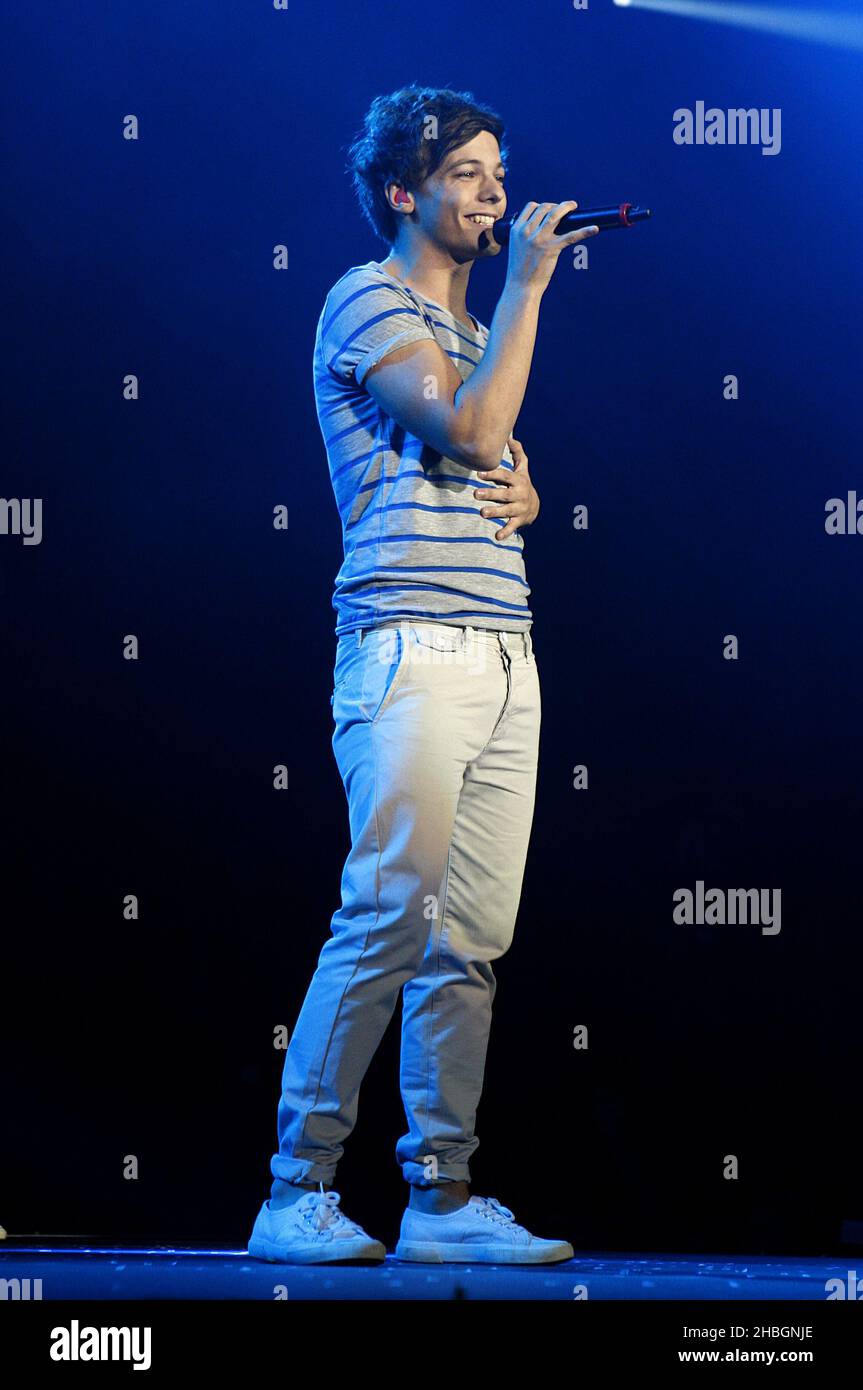 Louis tomlinson hi-res stock photography and images - Alamy