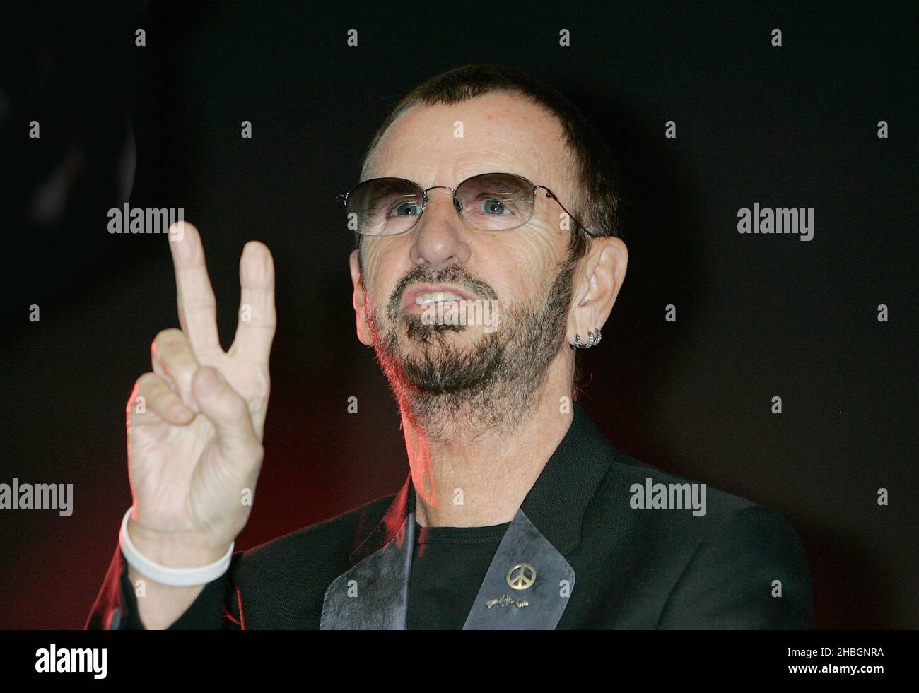 Ringo Starr unveils his uniquely designed replica 'knotted barrel ...