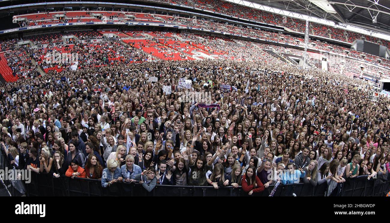 General view of the crowds during Capital FM's Summertime Ball at Wembley Stadium, London. Stock Photo