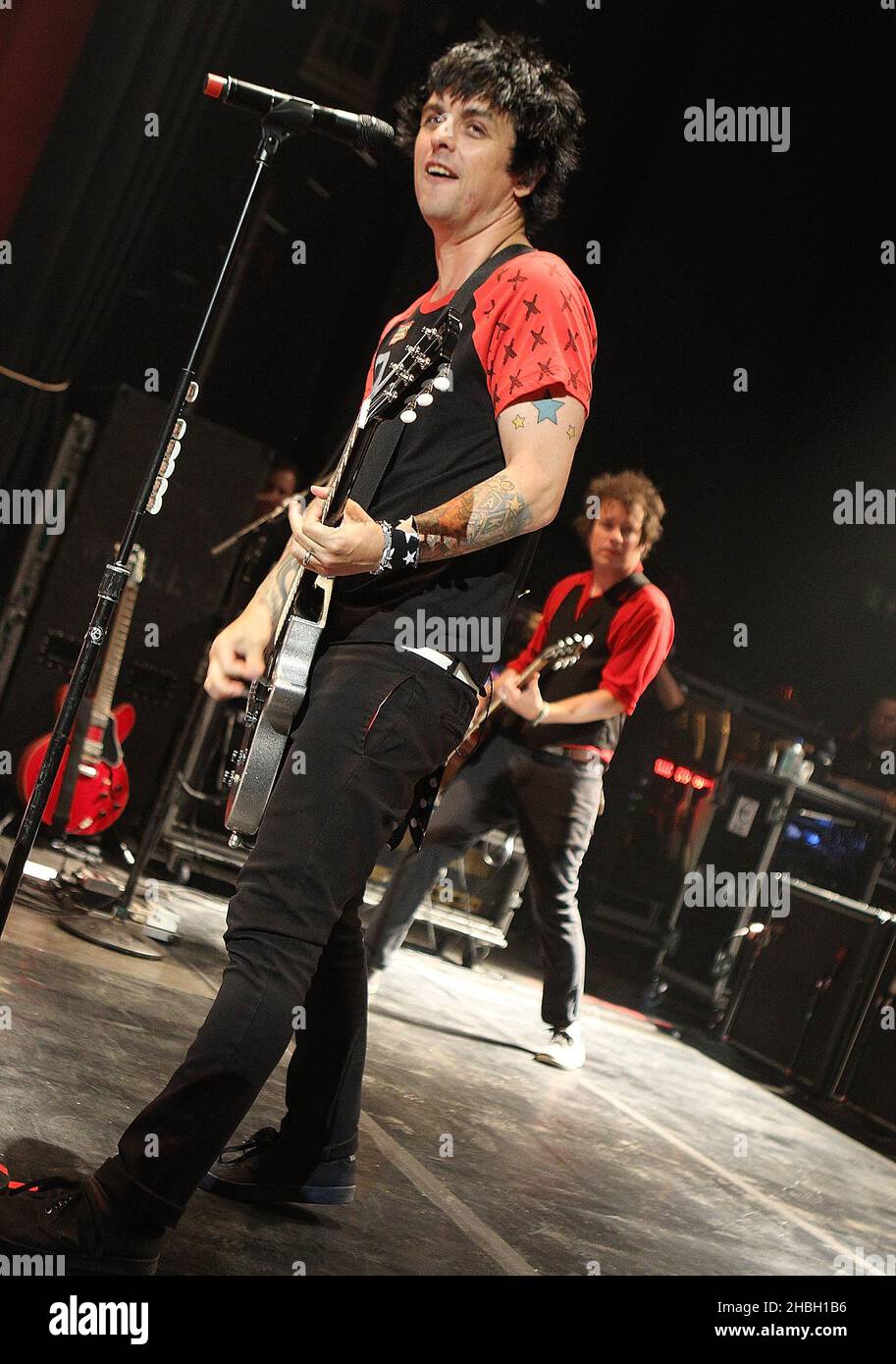 Billie joe armstrong green day hi-res stock photography and images - Alamy