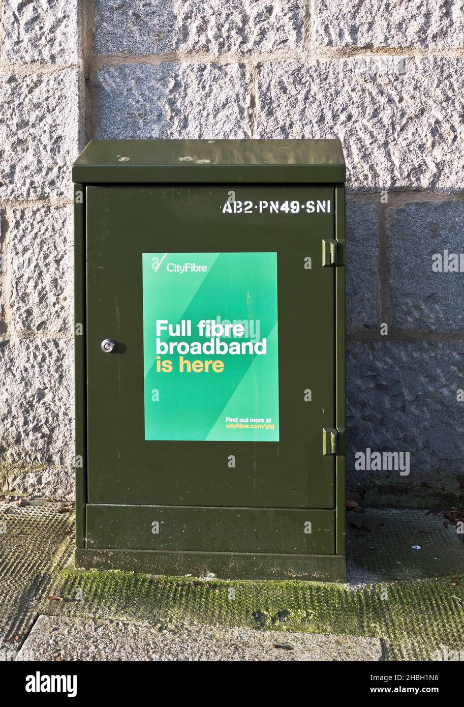 dh Full fibre BROADBAND UK Green Cityfibre fibres cable city cabinet Aberdeen Scotland Stock Photo