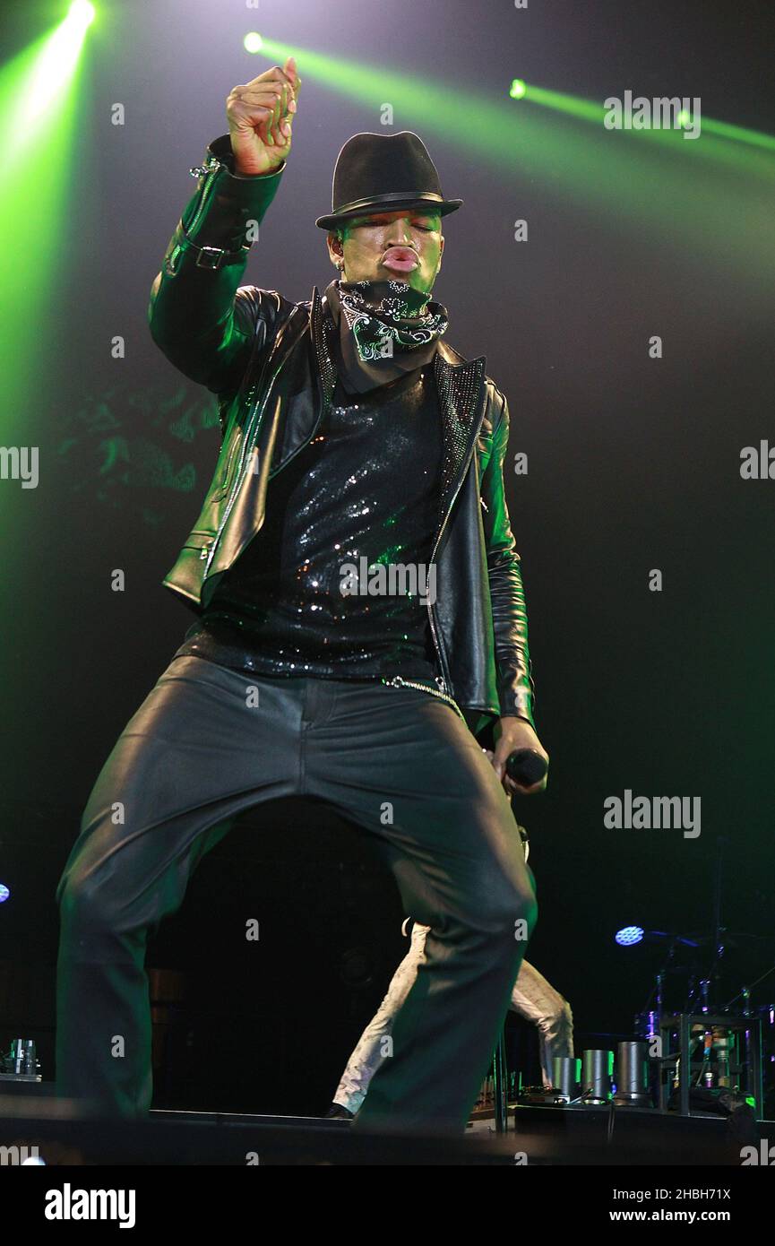 Ne Yo Performance Ne-Yo performs on stage at the 02 Arena in London Stock Photo - Alamy
