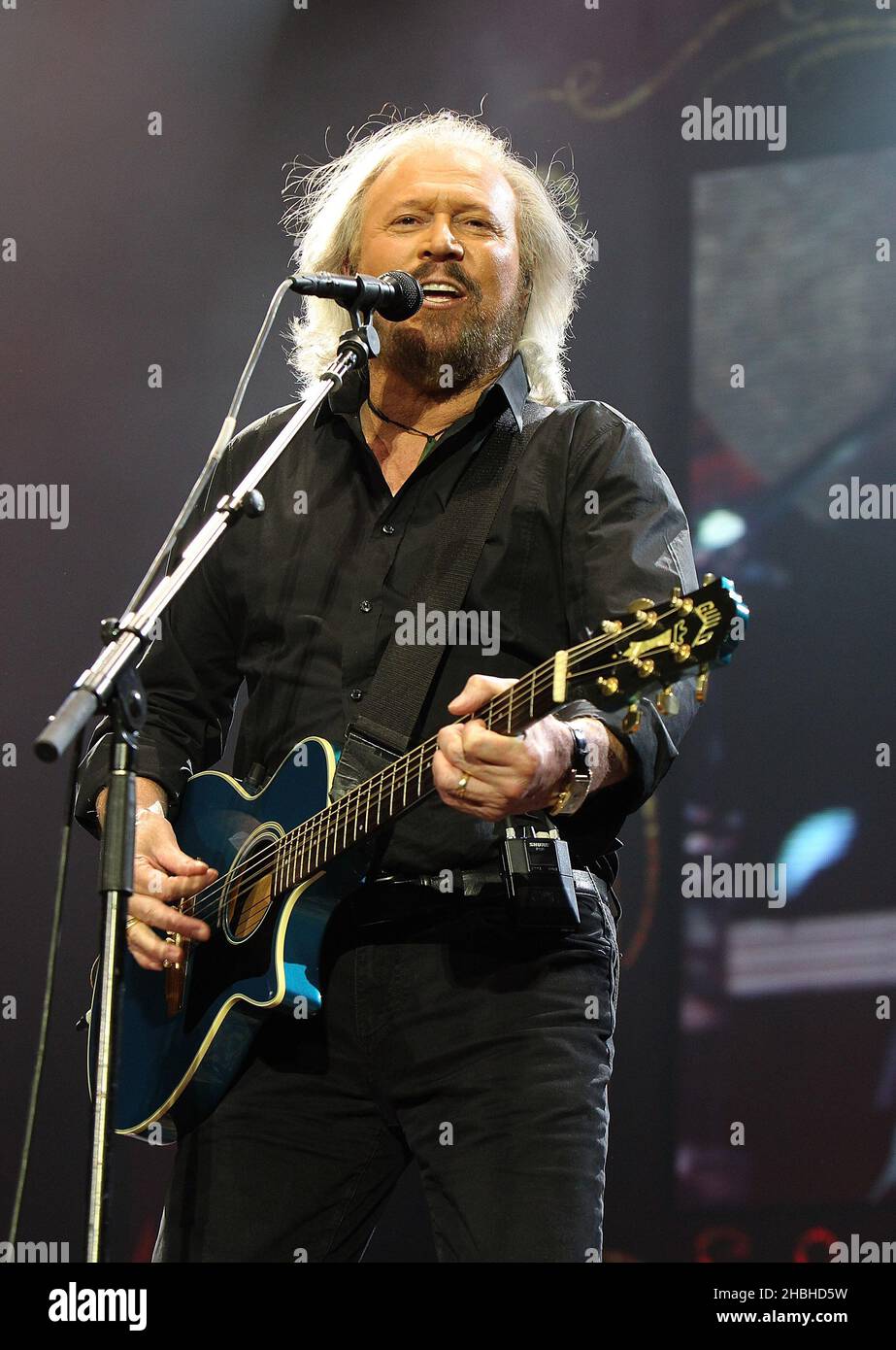 Barry Gibb in concert at the o2 Arena, London Stock Photo Alamy
