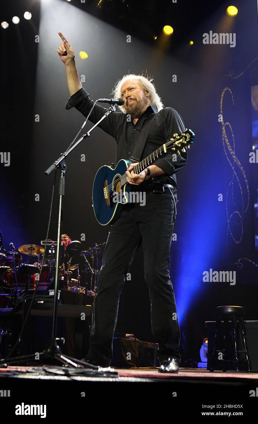 Barry Gibb Hi-res Stock Photography And Images - Alamy