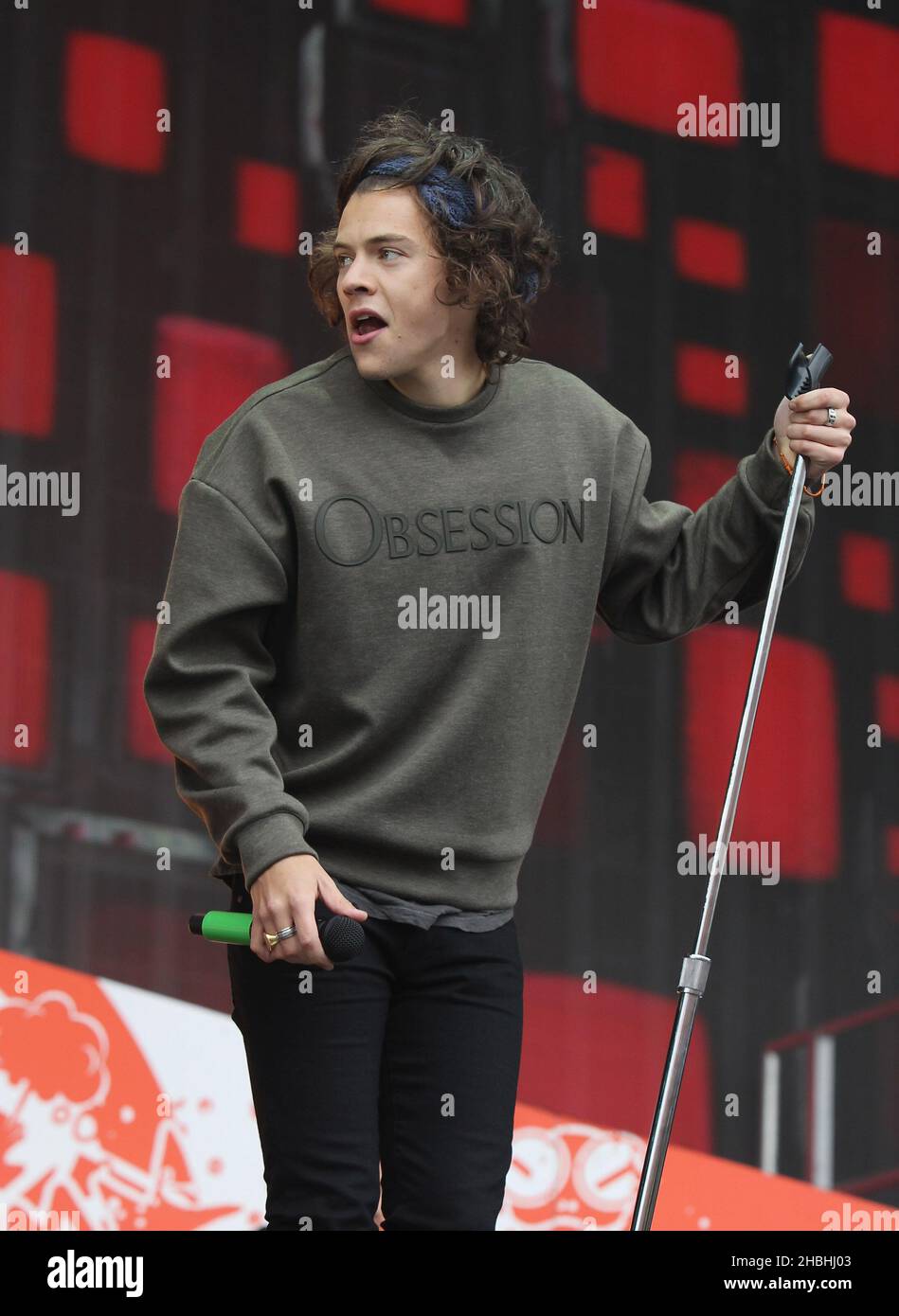 Harry Styles of One Direction performs on stage during the BBC Radio 1 Big  Weekend Festival in Glasgow, Scotland Stock Photo - Alamy