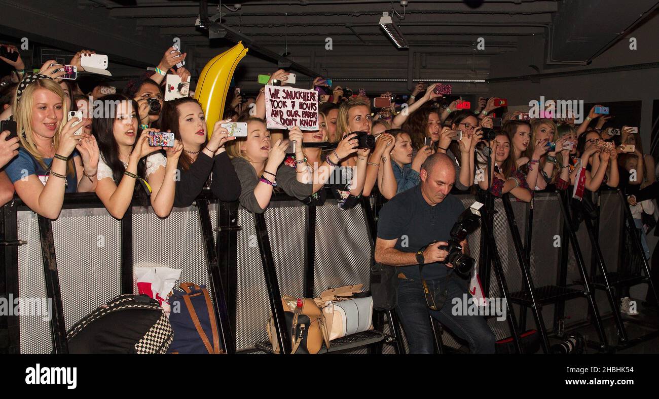 Fans of 5 Seconds of Summer signing at HMV Oxford Circus in London Stock Photo - Alamy