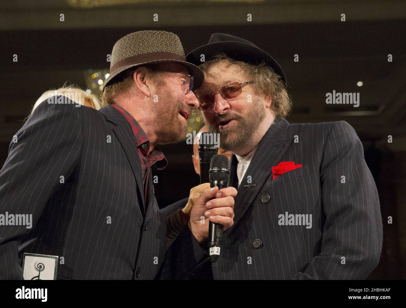 Chas and Dave who win the Investec Icon Award singing Rabbit at the