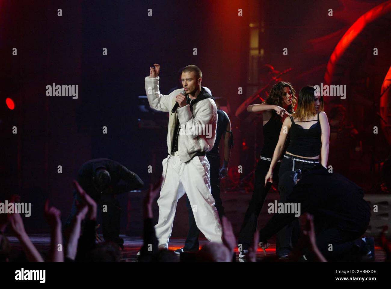 Kylie Minogue and Justin Timberlake performing at the 2003 Brit Awards