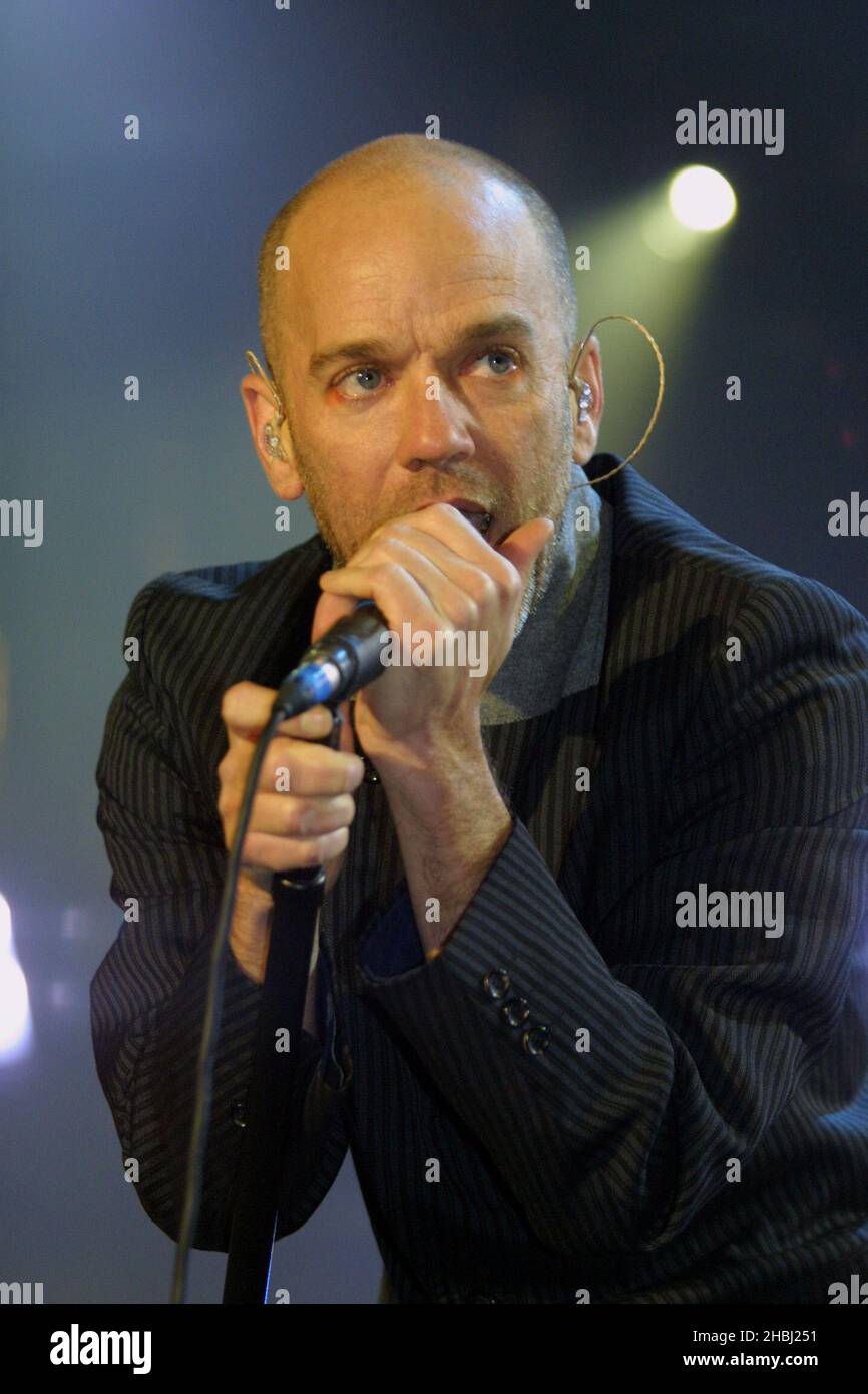 REM, Michael Stipe on stage at the South African Freedon Day Concert