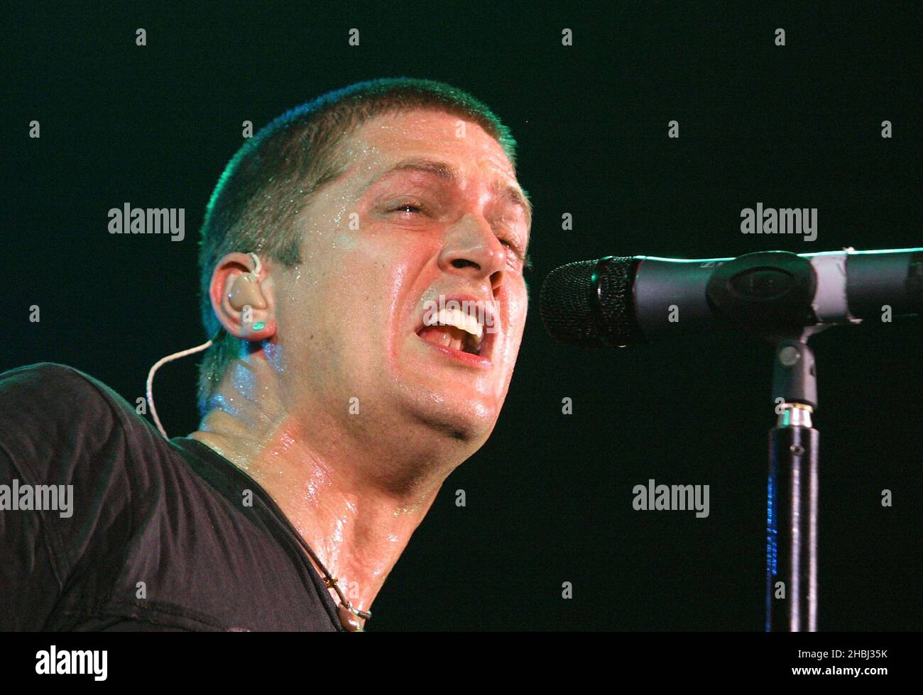 Rob Thomas ex Matchbox 20; performs on stage at The Astoria on June 22, 2005 in London. Stock Photo