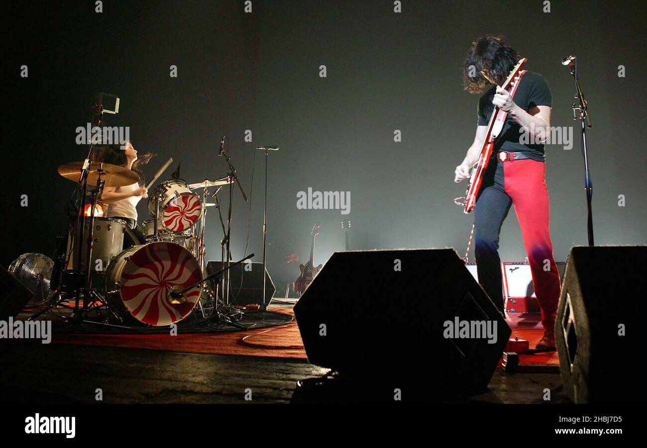The White Stripes (Meg and Jack White)perform on stage at Carling Brixton Academy, London. Stock Photo