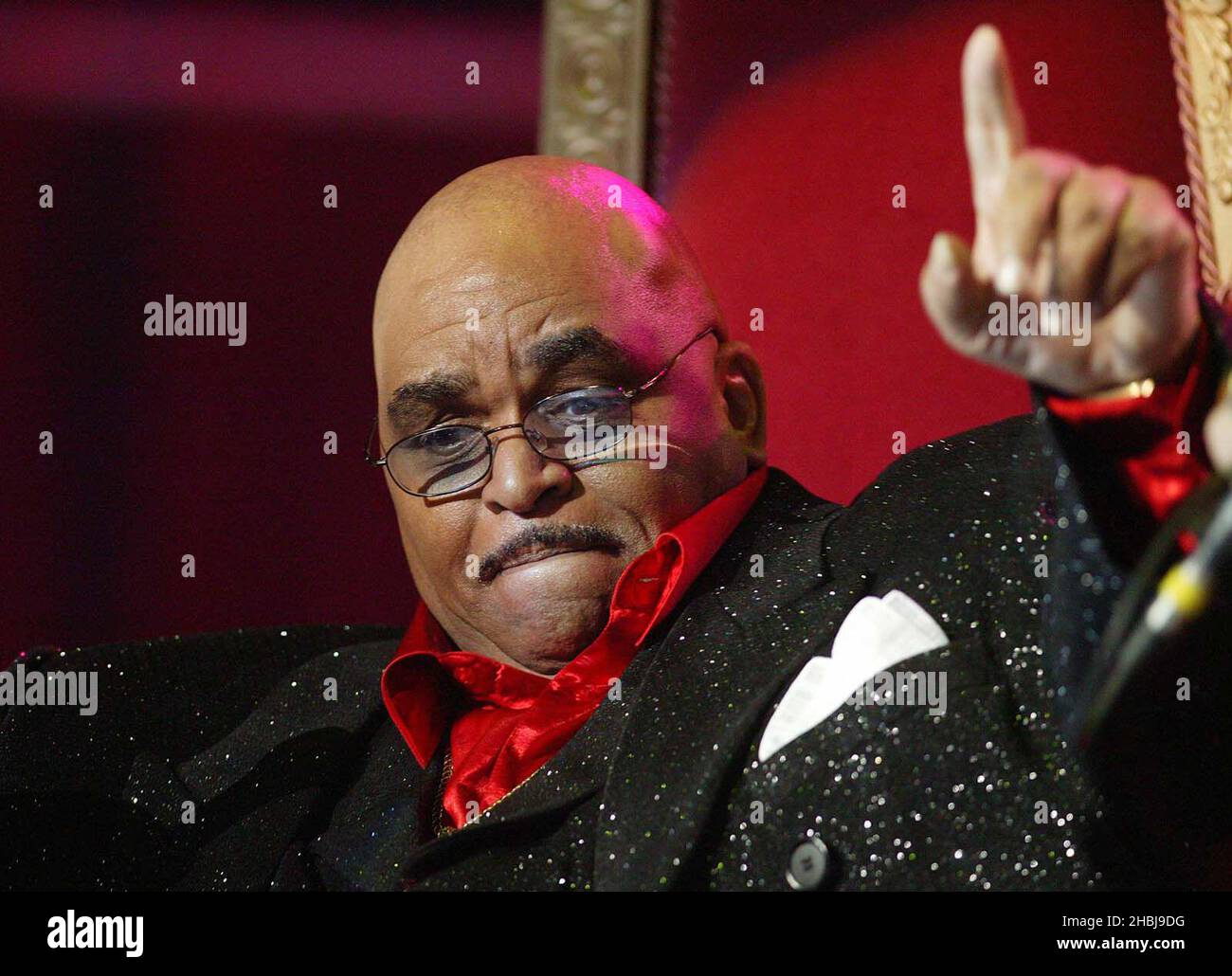 Solomon Burke with Zucchero performs on stage at benefit show in aid of the  United Nations' UNHCR refugees fund, at The Royal Albert Hall on May 6,  2004 in London. Show celebrates