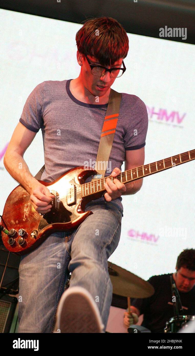 Graham Coxon Style