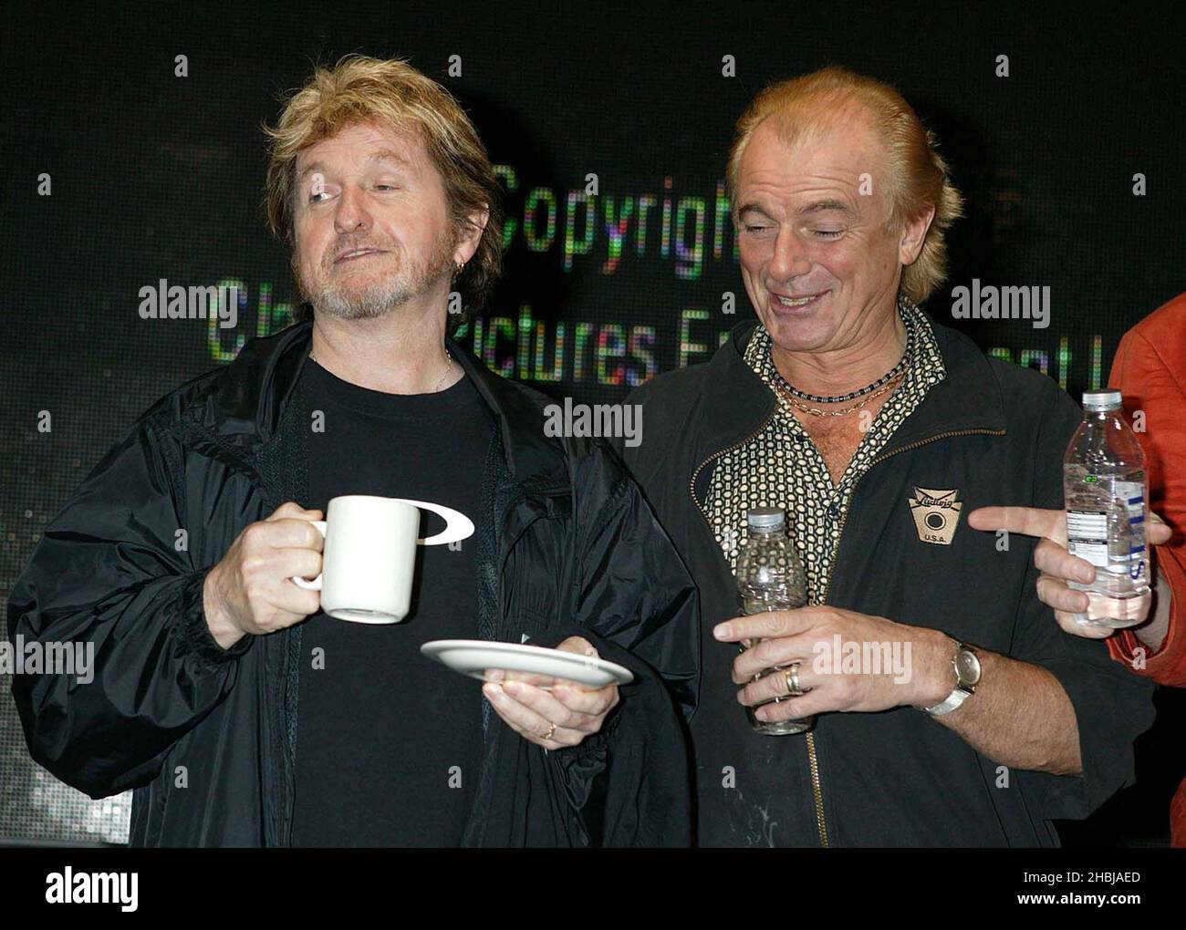 Yes dvd signing hmv hi-res stock photography and images - Alamy
