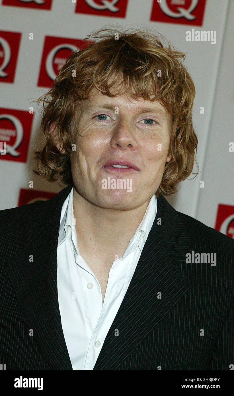 Julian Rhind-Tutt from Green Wing arrives at the Q Awards 2004 at Grosvenor House, Park Lane in London. Head Shot Stock Photo