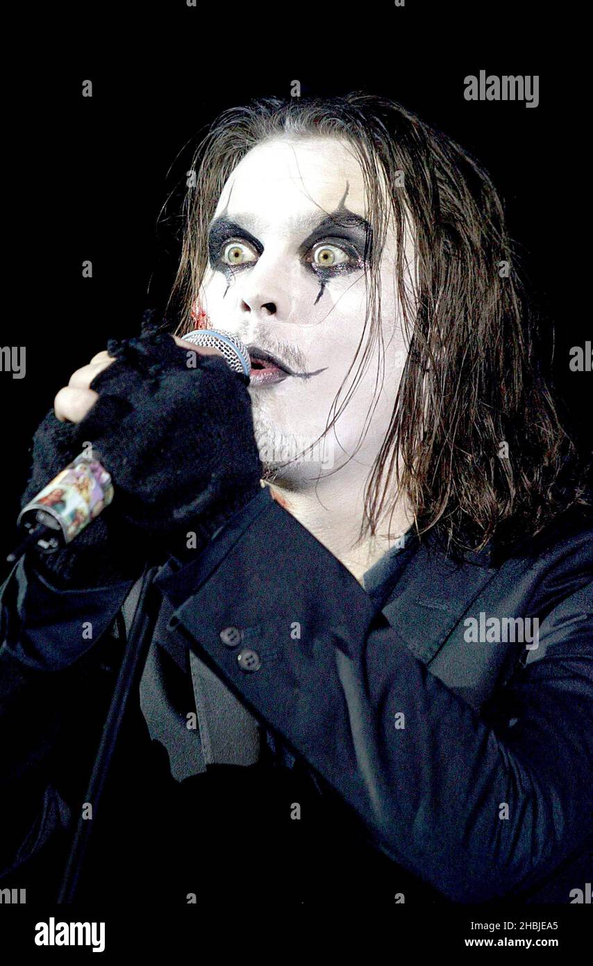 Ville Valo of Finnish rock group Him performs on stage at their end of tour Halloween Special show at the Carling Apollo, Hammersmith on October 31, 2004. Stock Photo