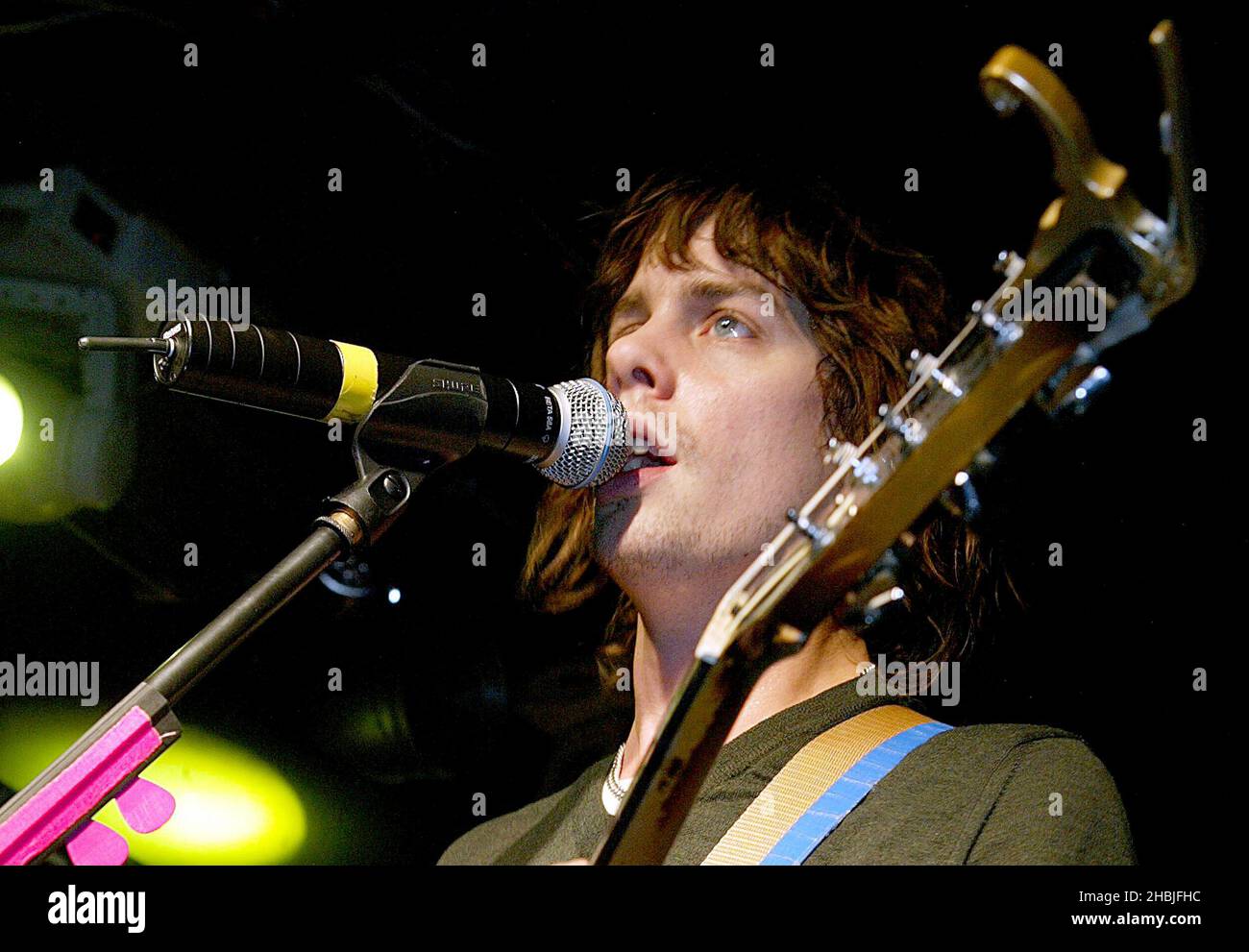 Johnny Borrell of London-based indie-rock band Razorlight play live and sign copies of their latest single "Rip It Up", released November 29, at Virgin Megastore, Oxford Street on December 2, 2004 in London. Stock Photo
