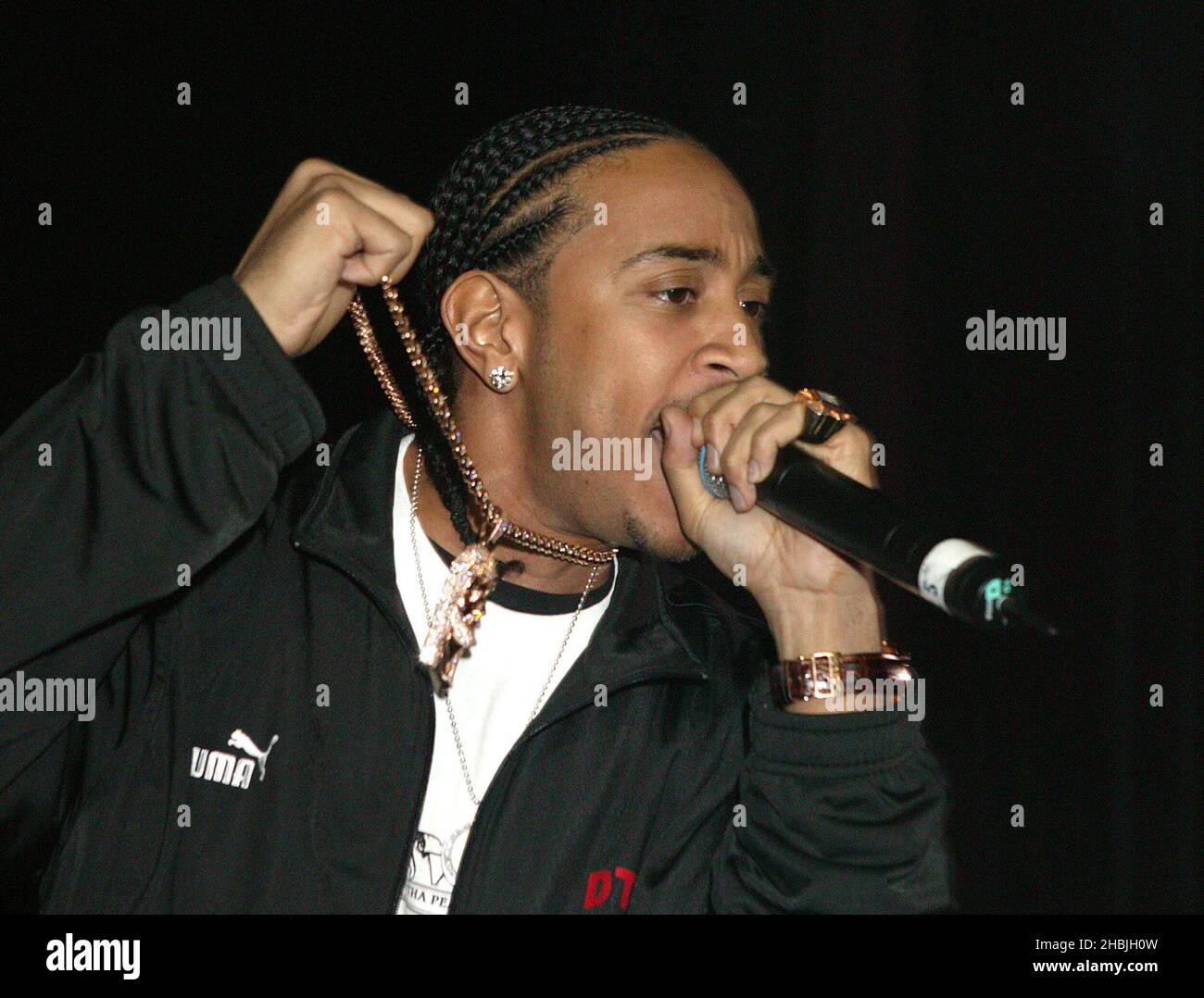 US rapper Ludacris performs on stage at one-off London gig at the Carling Apollo Hammersmith on February 25, 2005 in London. Stock Photo