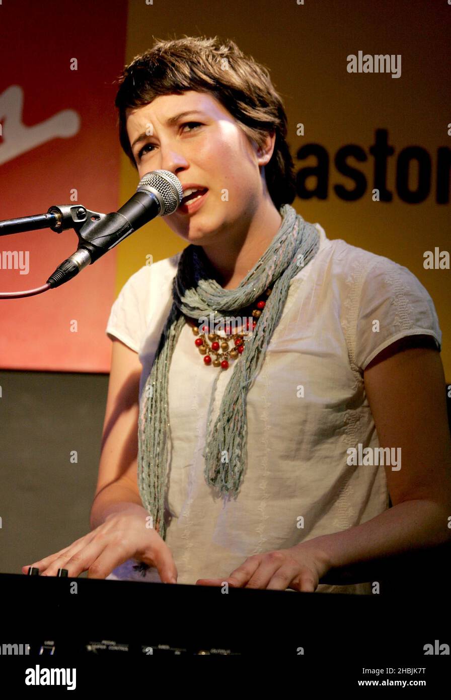 Missy Higgins; Aussie songstress performs live and signs copies of latest single, Ten Days, at