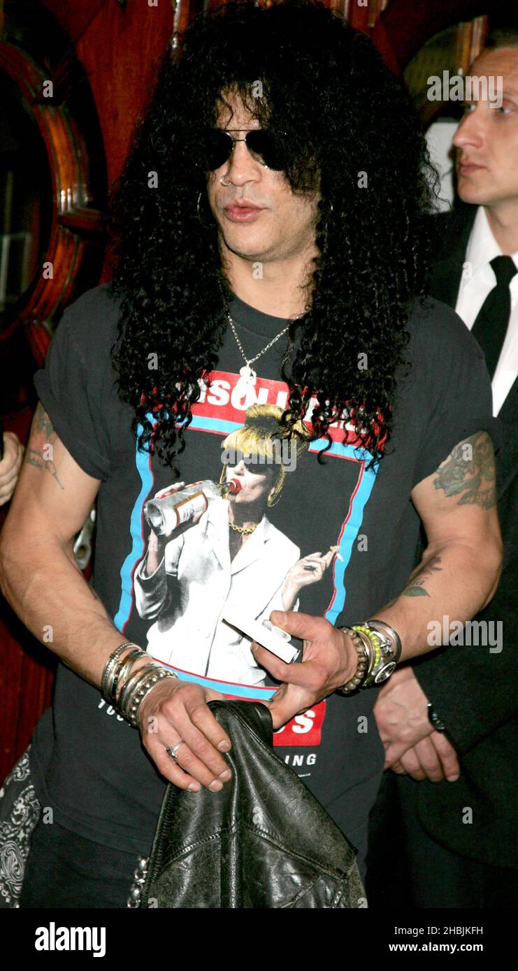 Slash 2005 Slash arrives at The MOJO Honours List 2005, the music magazine's ...