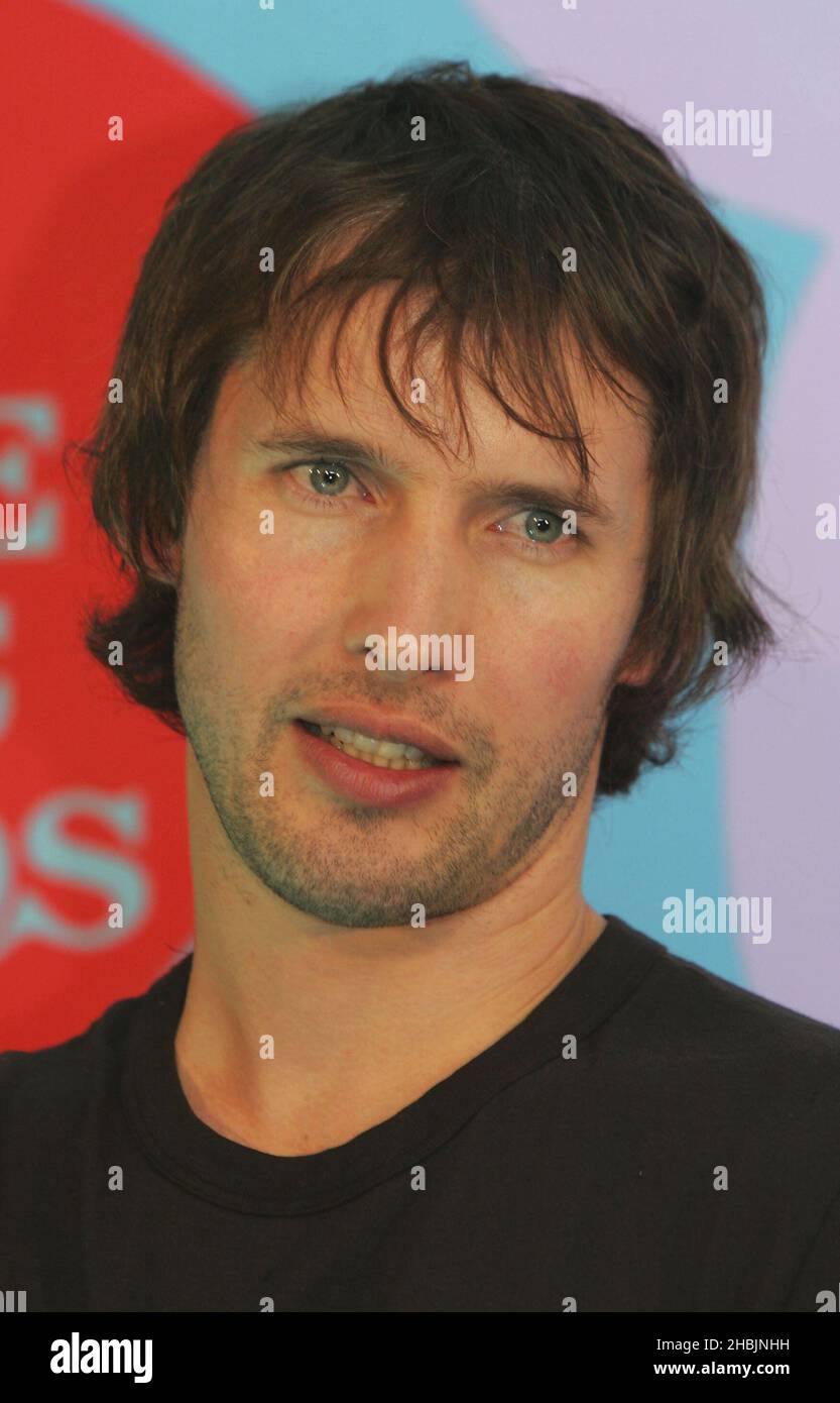 James Blunt performs at MTV Europe Music Awards Press Launch, 2005, at The Hospital on September 27, 2005 in London. Stock Photo